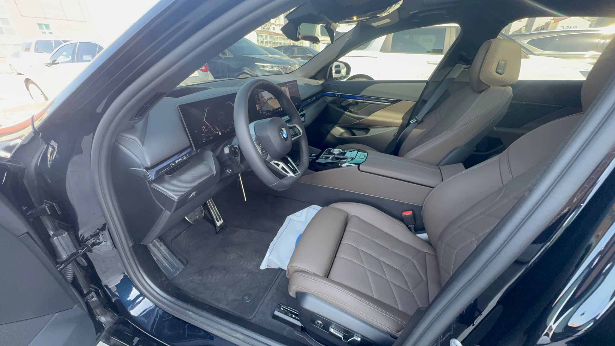 520i M KIT بلاك أديشن