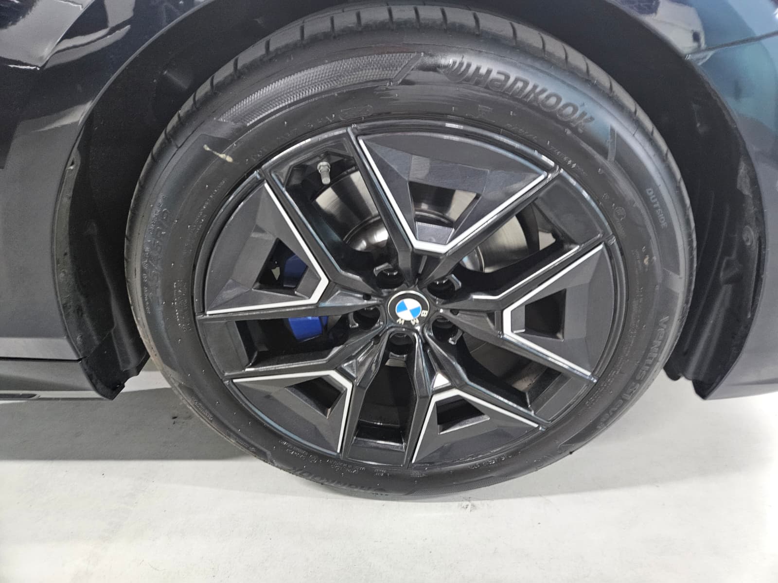 520i M KIT بلاك أديشن