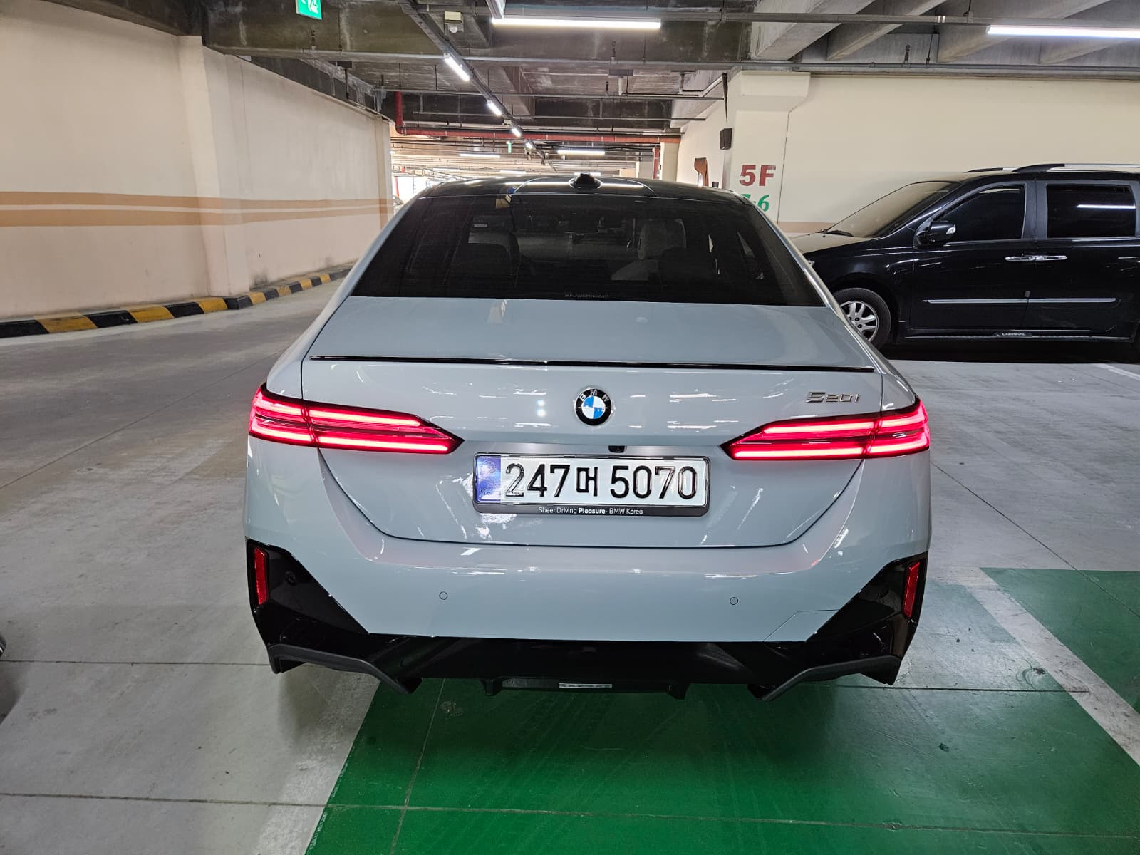 520i M KIT بلاك أديشن