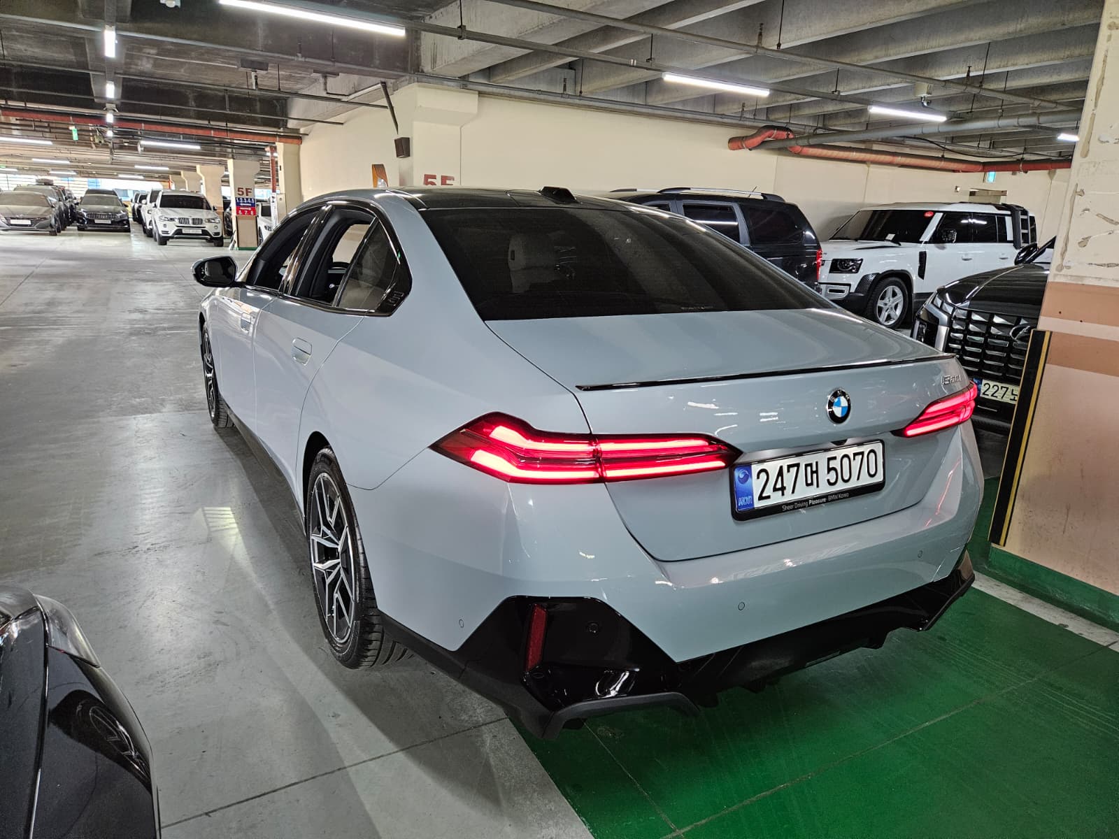 520i M KIT بلاك أديشن