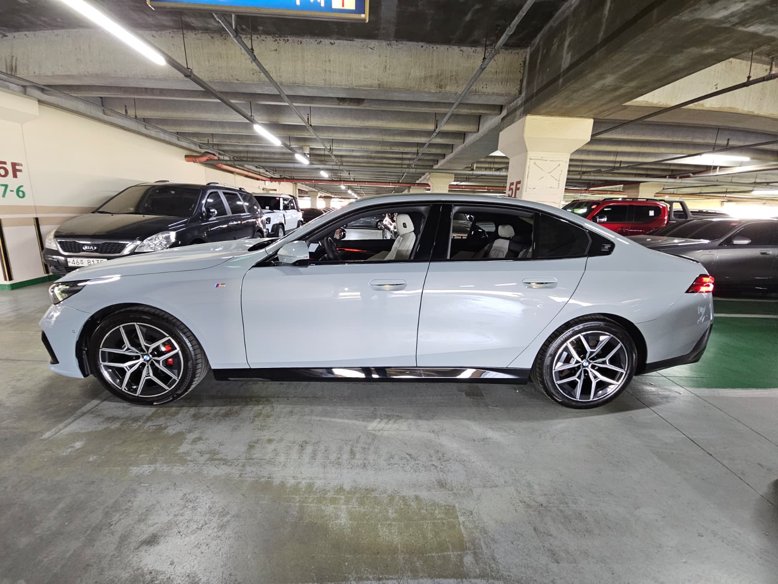 520i M KIT بلاك أديشن
