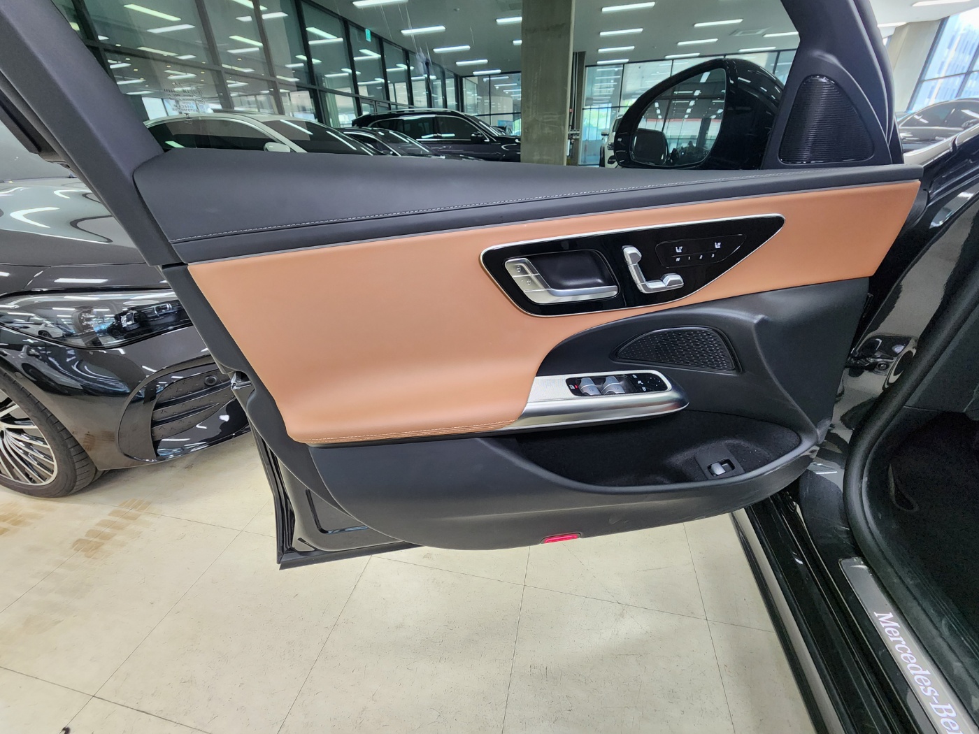 E200
