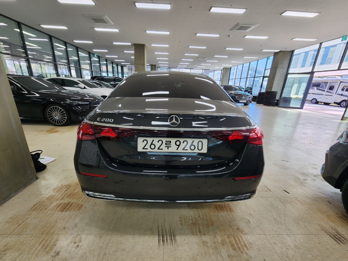 E200
