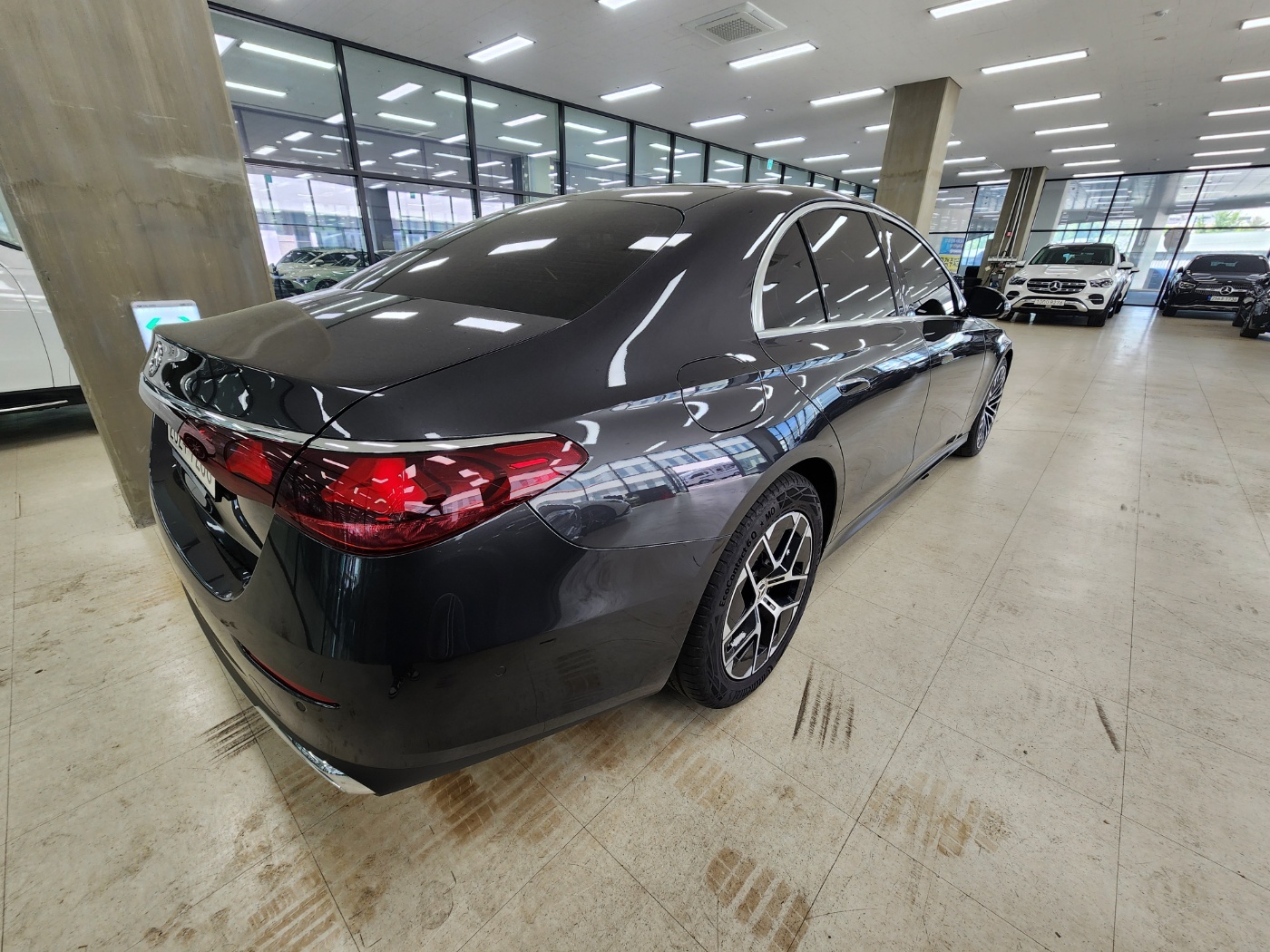 E200