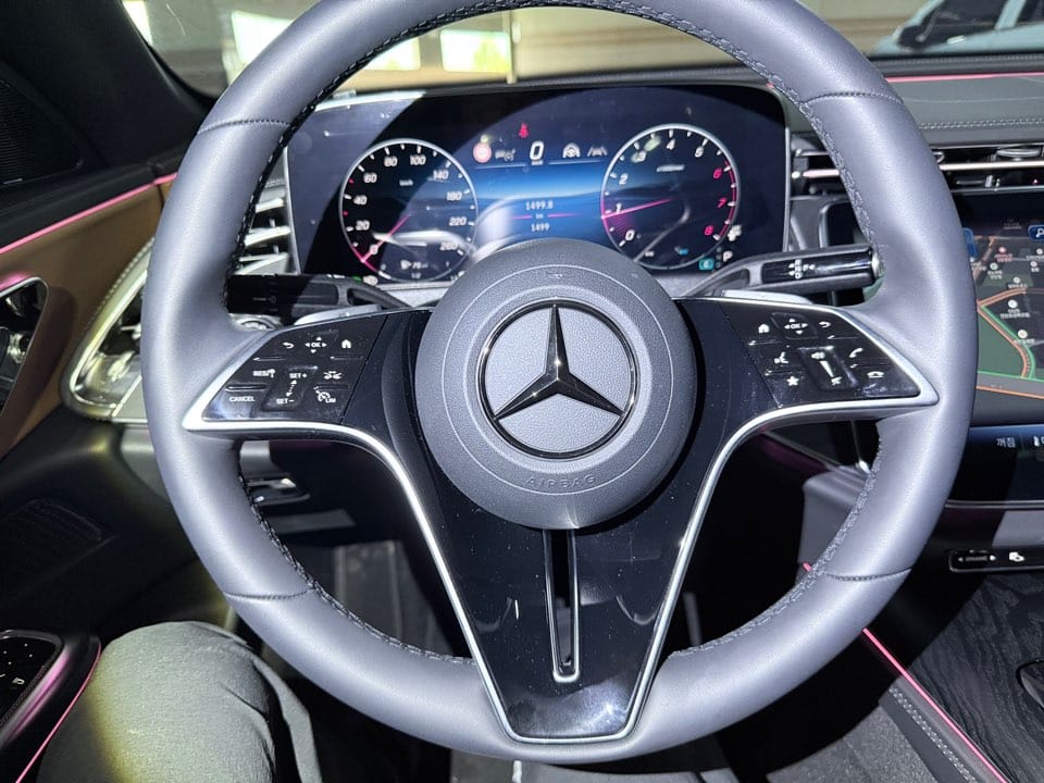 E200