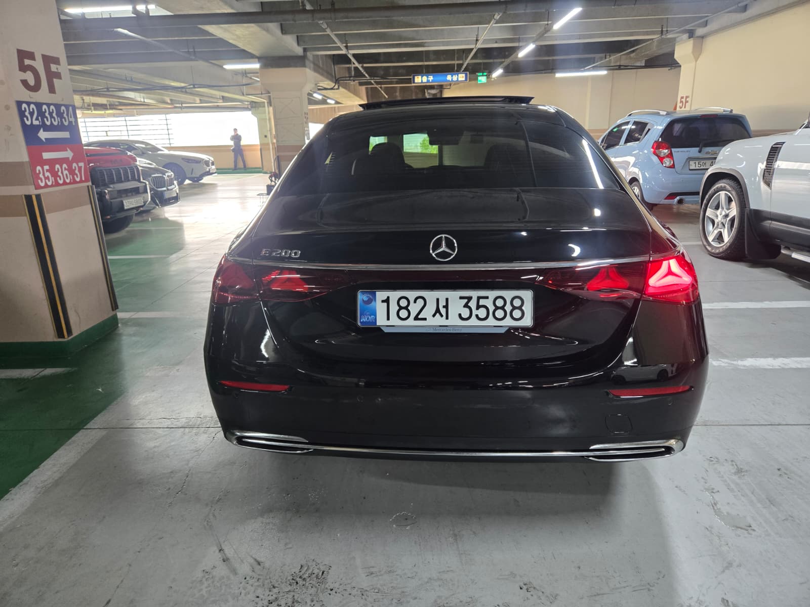 E200