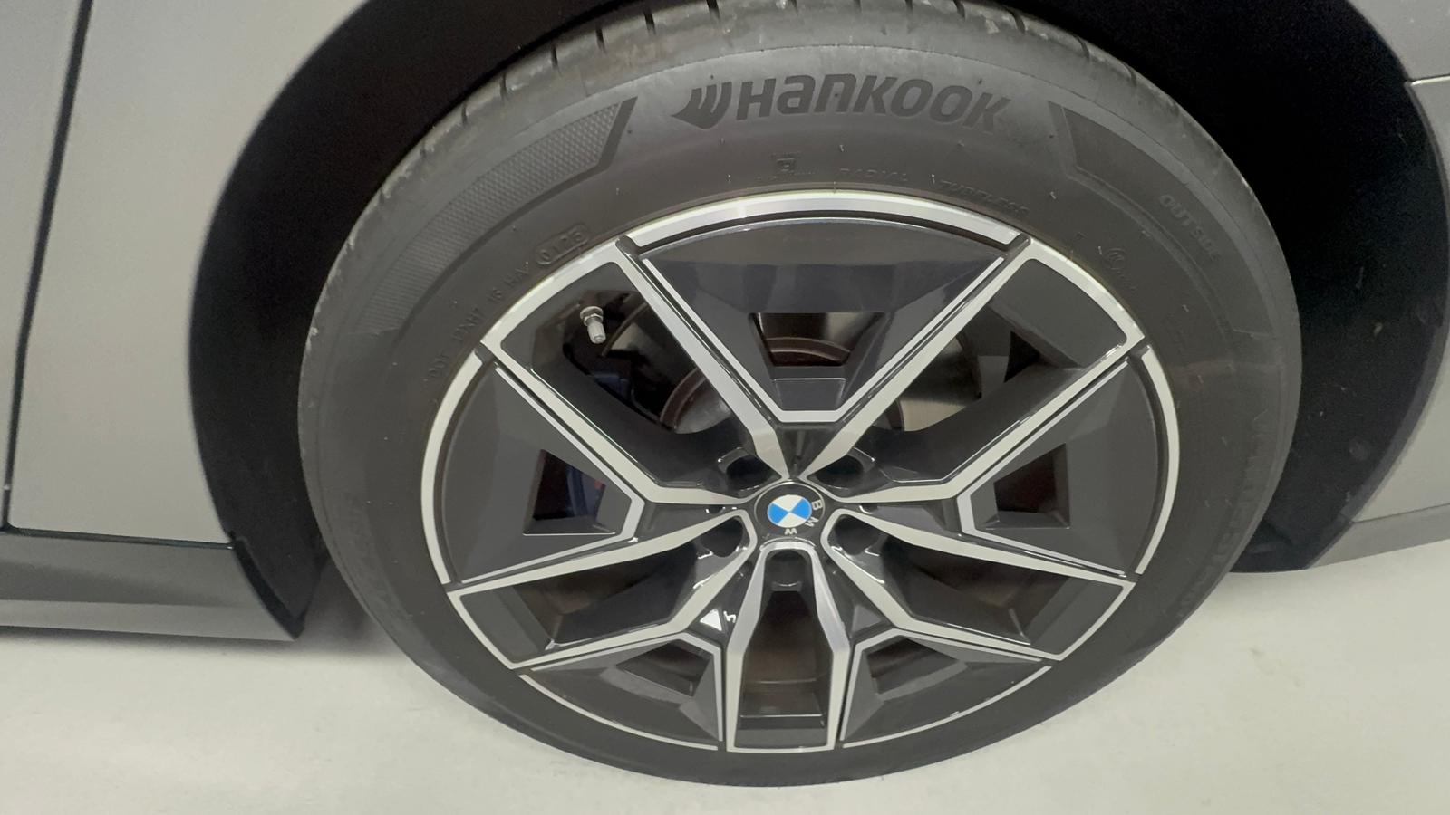 BMW 520i M KIT بلاك أديشن