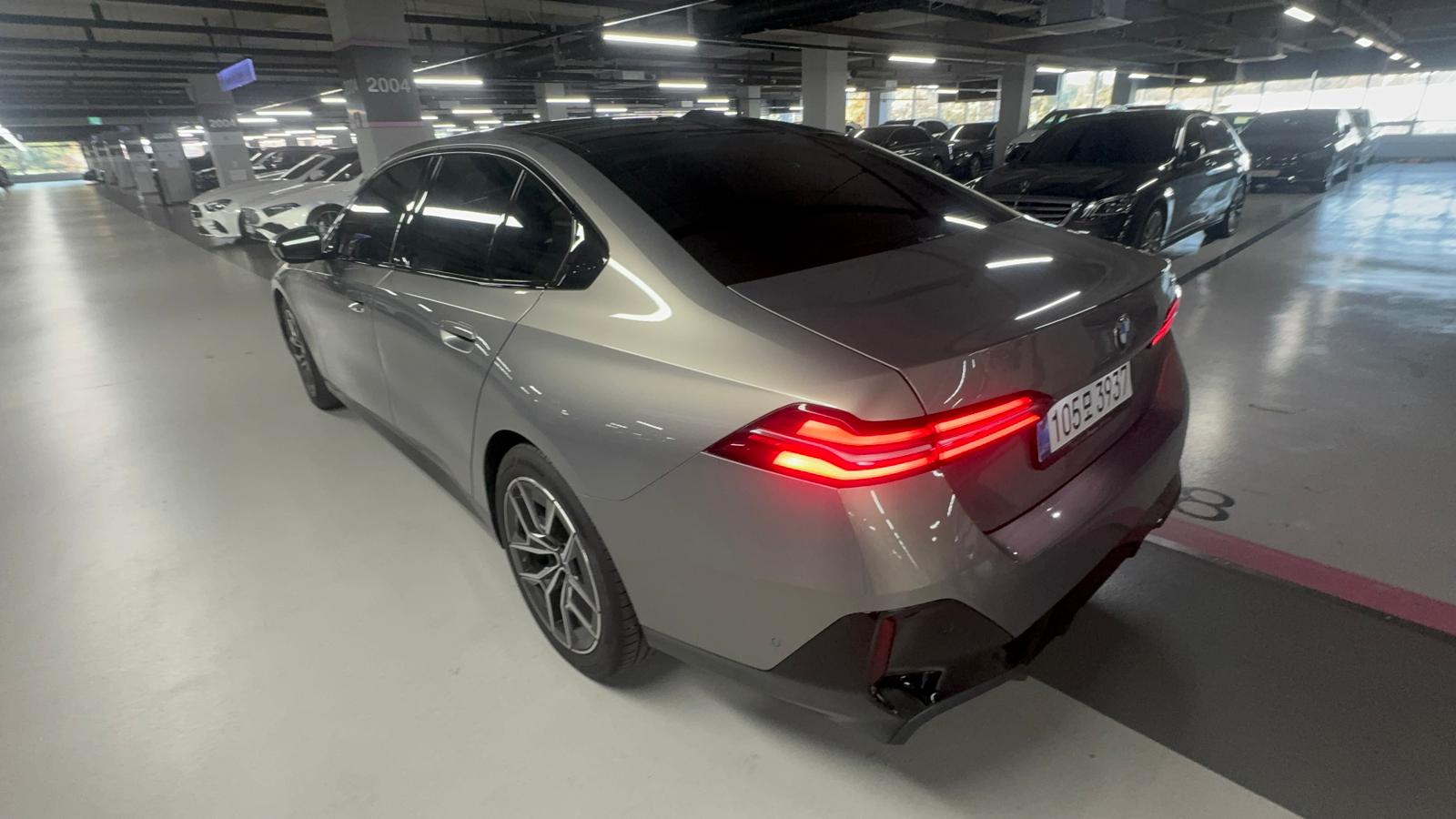 BMW 520i M KIT بلاك أديشن