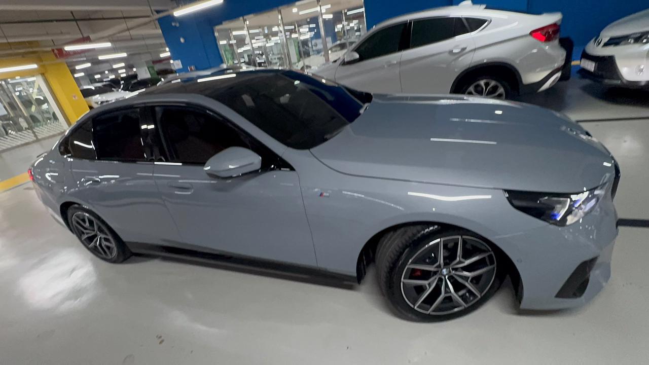  520i M KIT بلاك أديشن