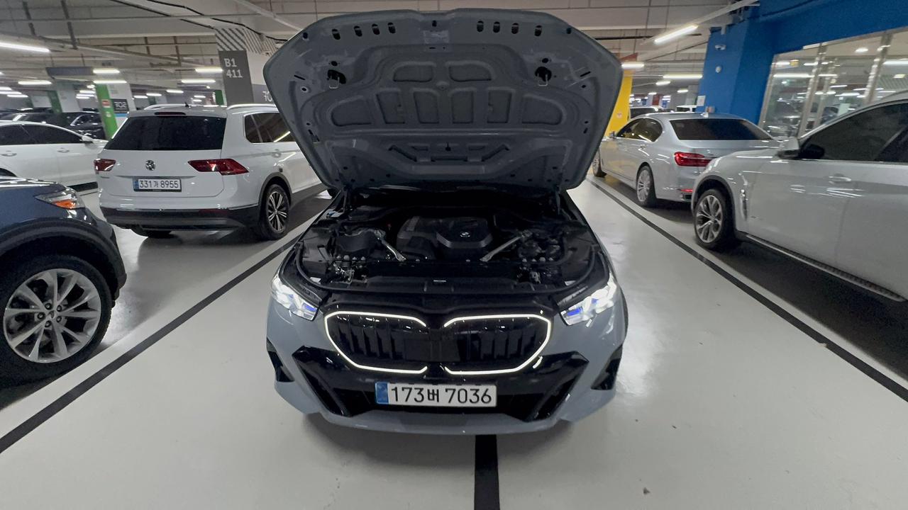  520i M KIT بلاك أديشن