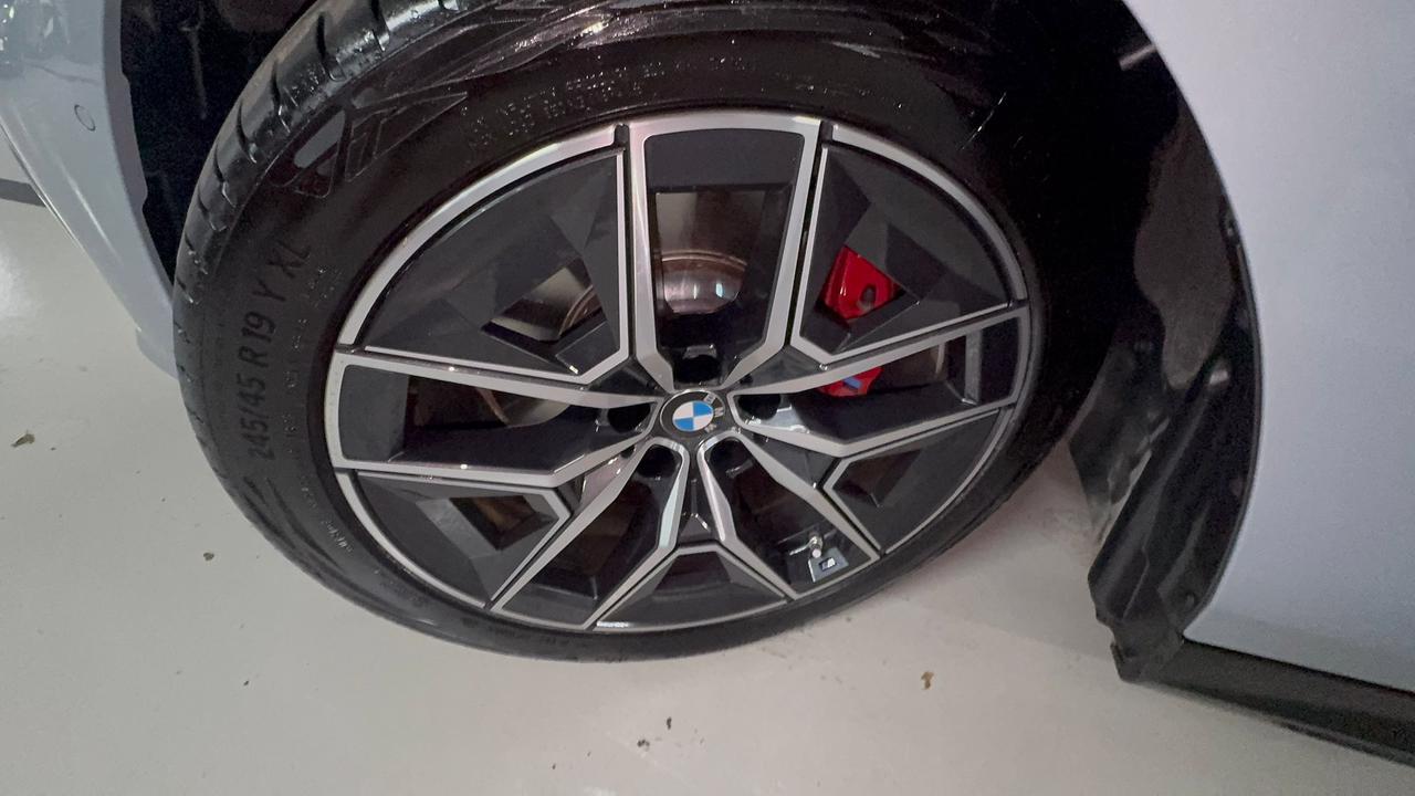  520i M KIT بلاك أديشن