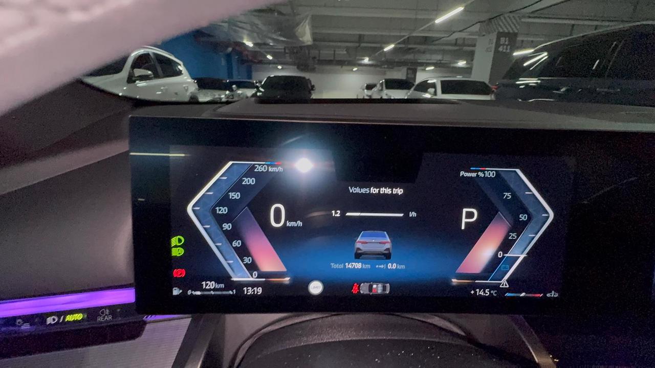  520i M KIT بلاك أديشن