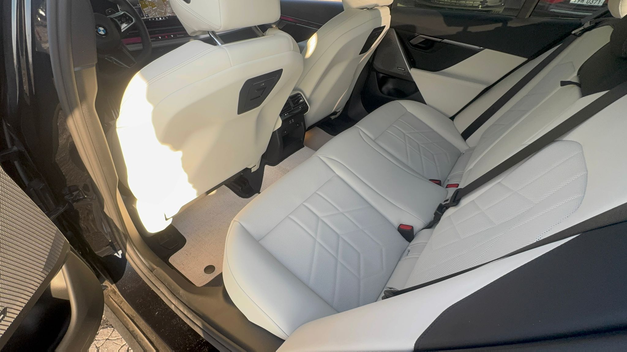   520i M KIT بلاك أديشن