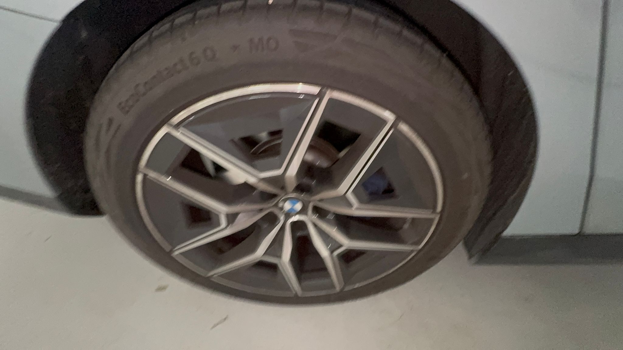 520i M KIT بلاك أديشن