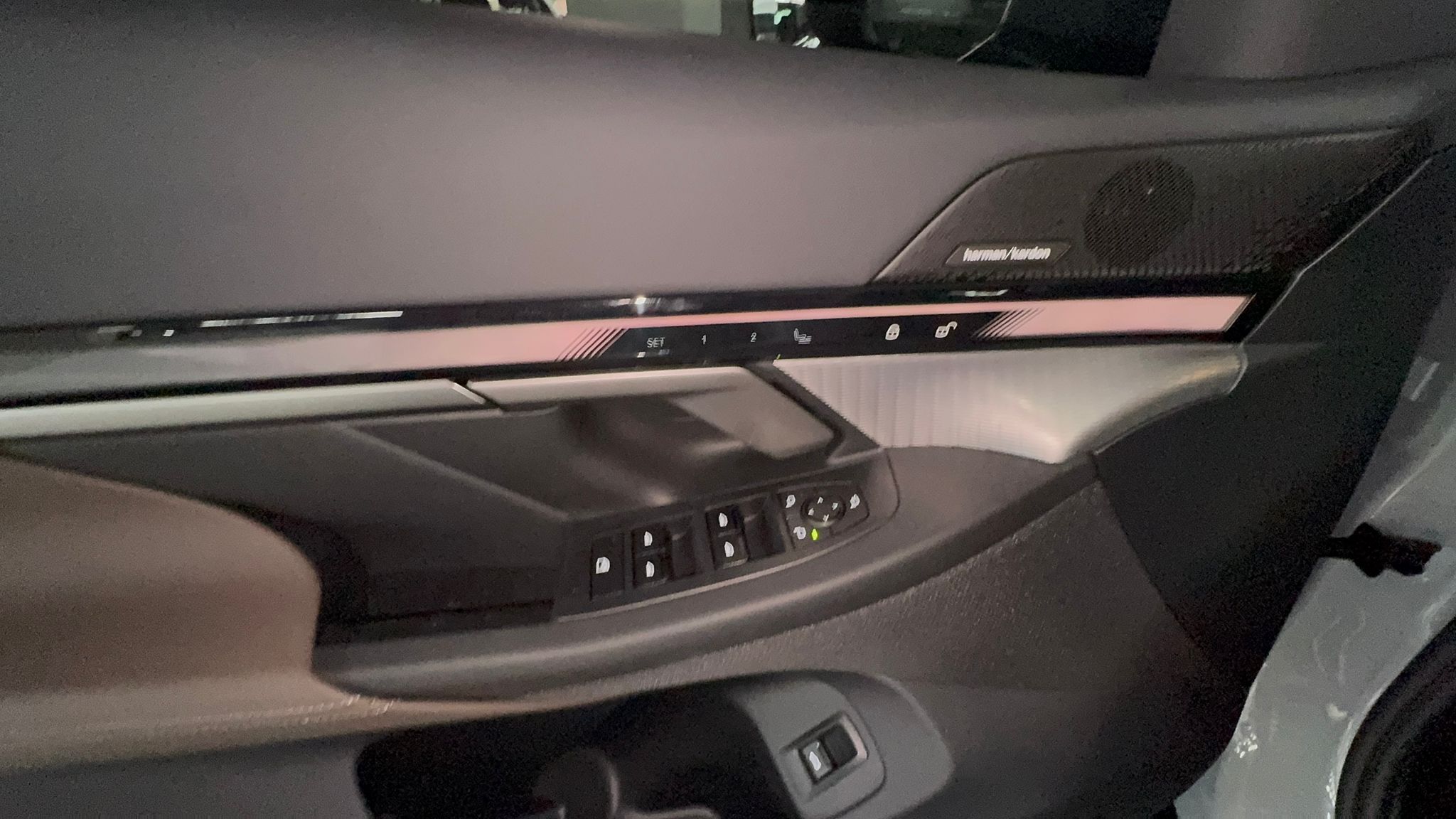 520i M KIT بلاك أديشن