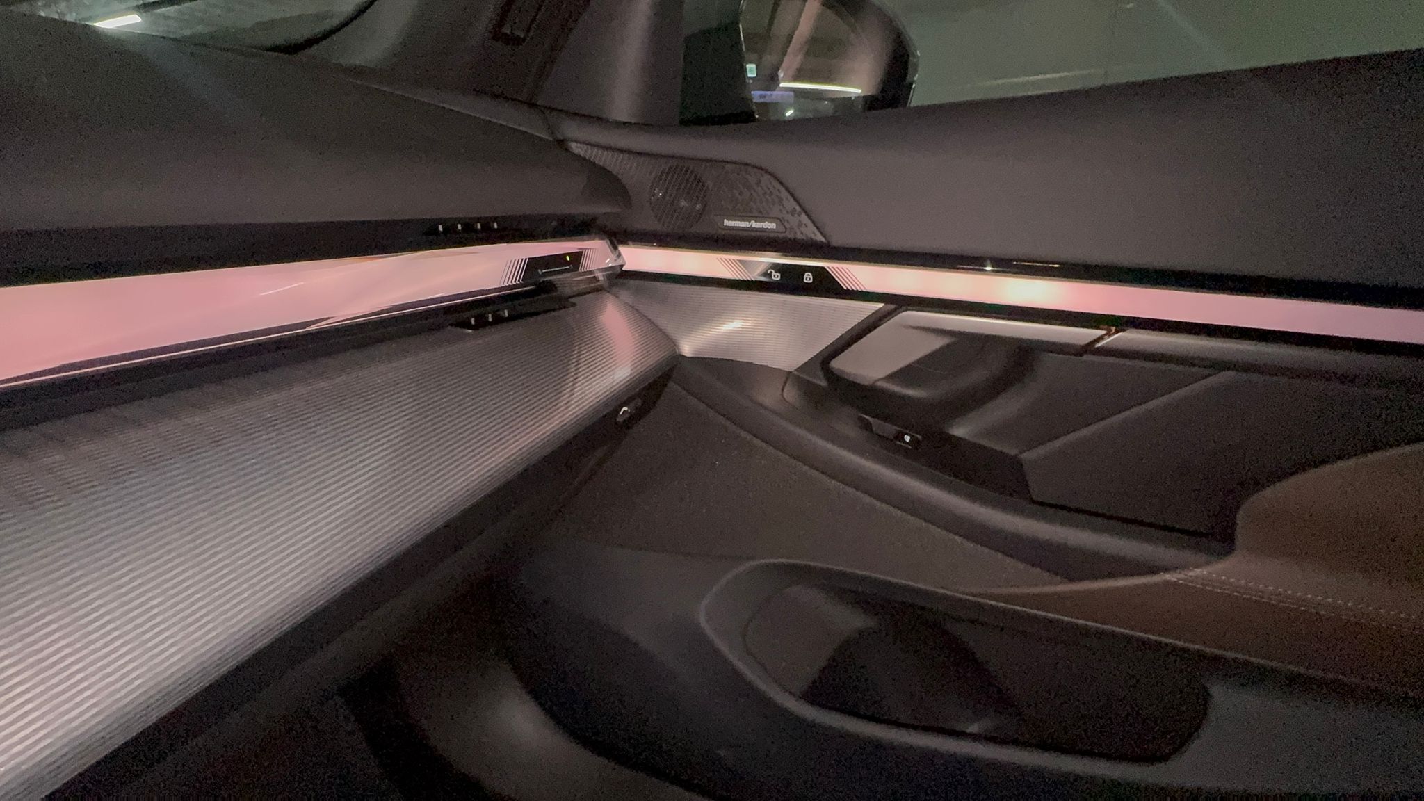 520i M KIT بلاك أديشن