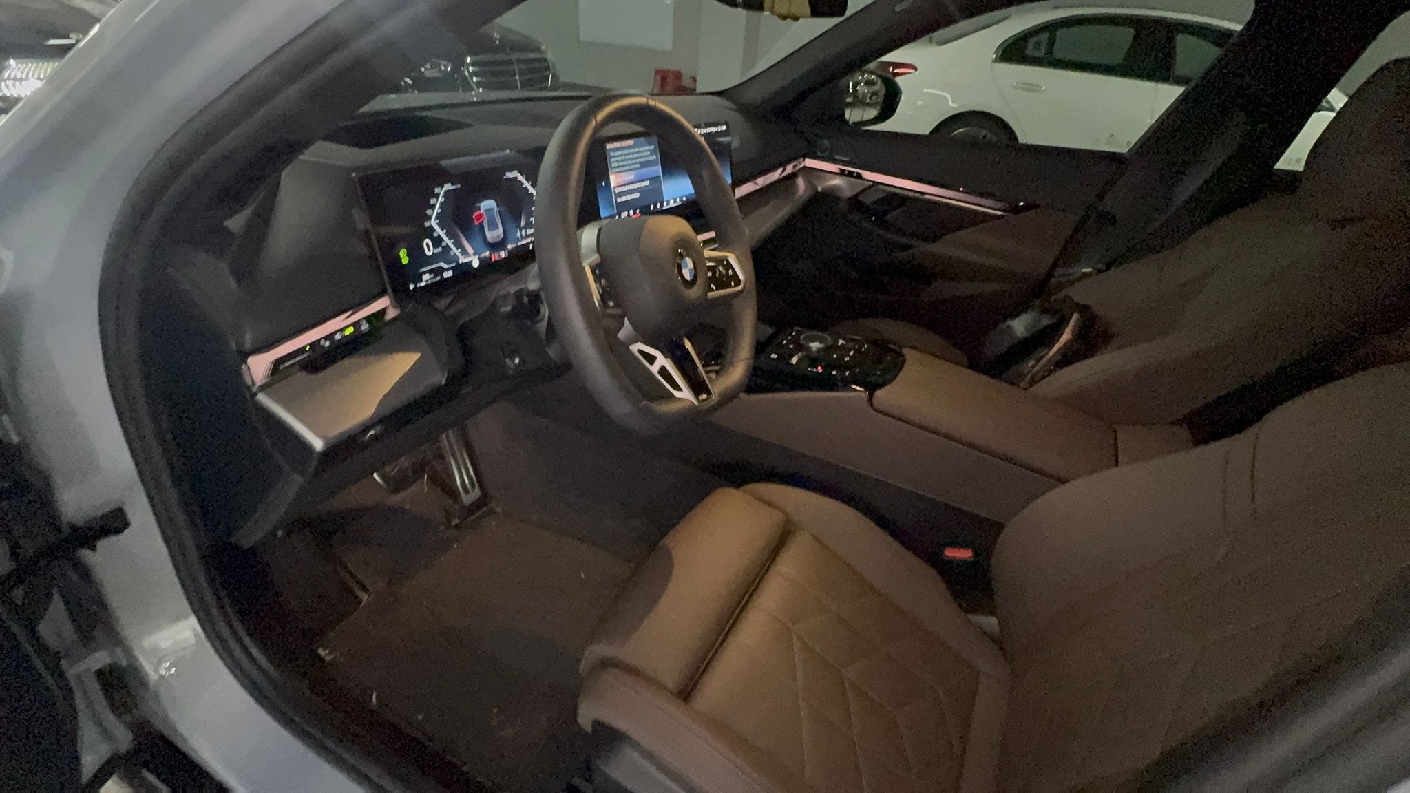 520i M KIT بلاك أديشن