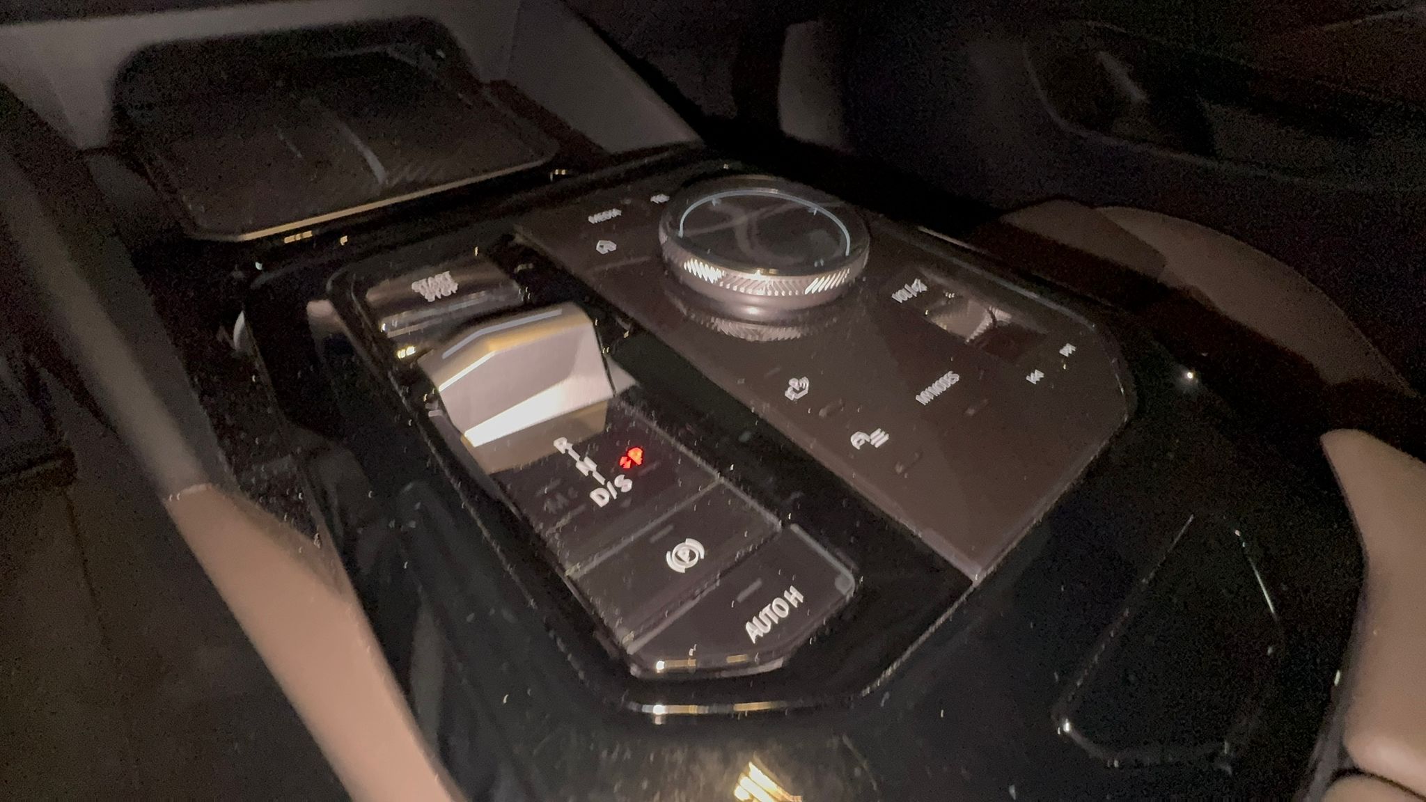 520i M KIT بلاك أديشن