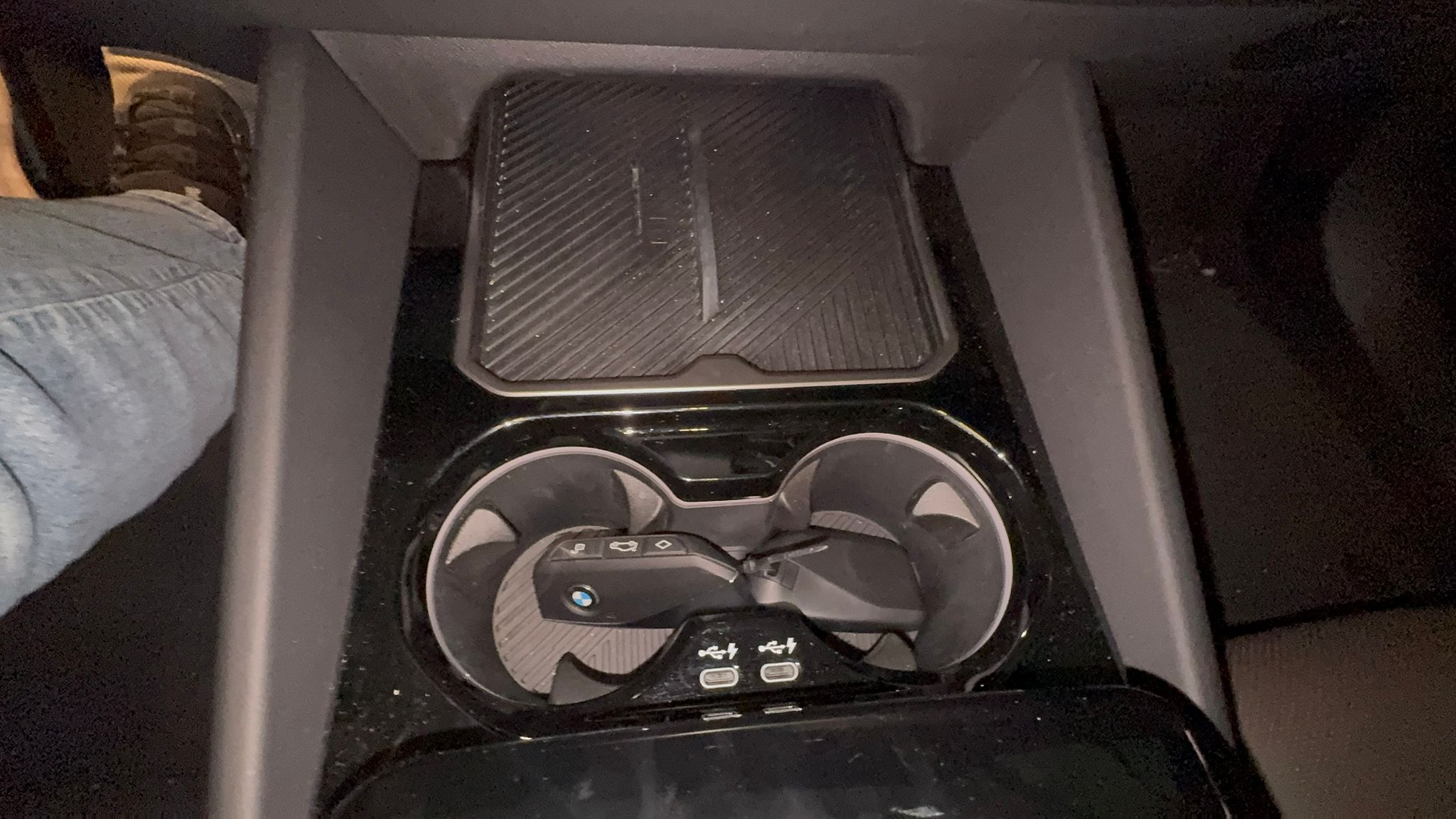 520i M KIT بلاك أديشن