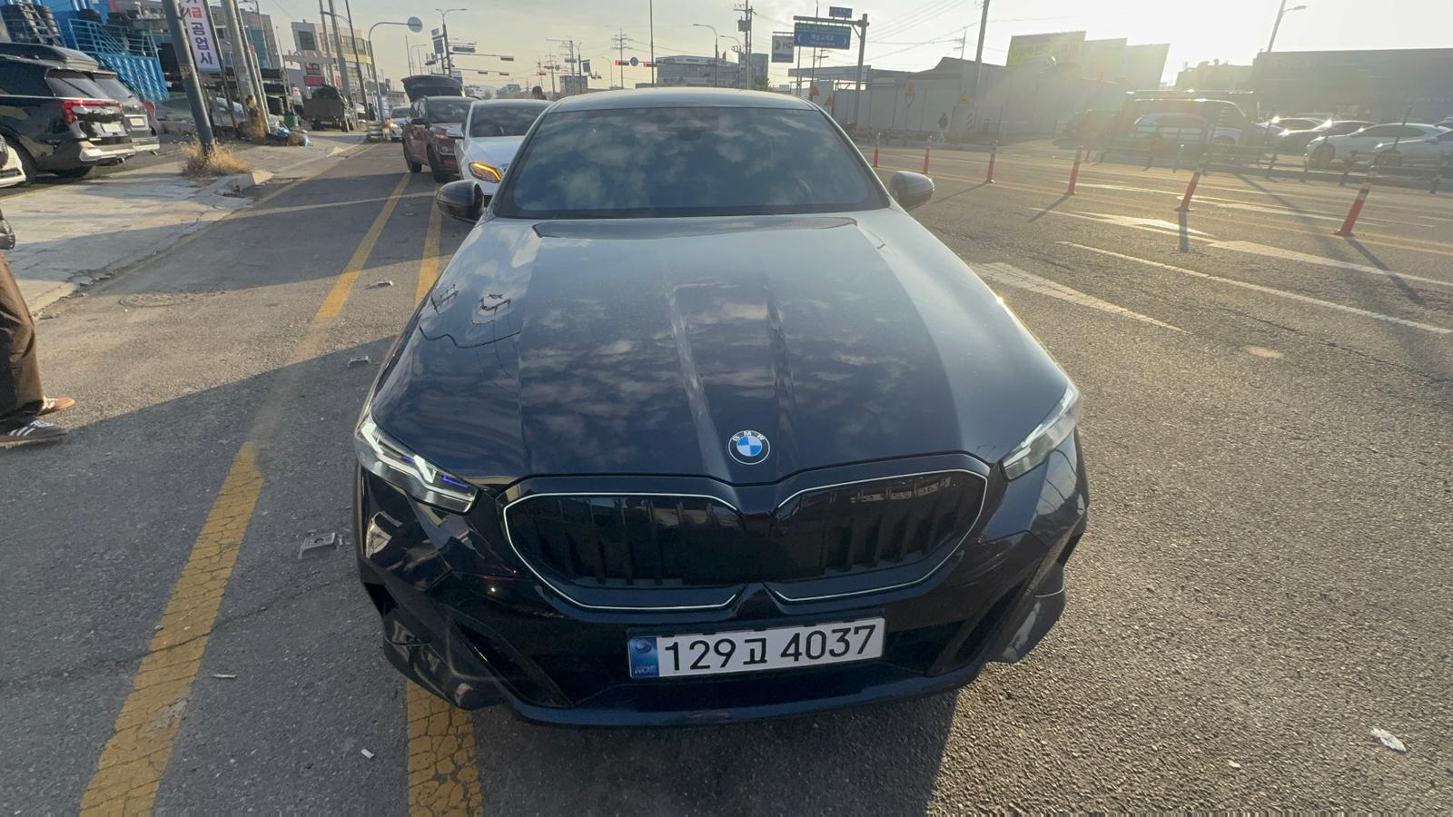   520i M KIT بلاك أديشن