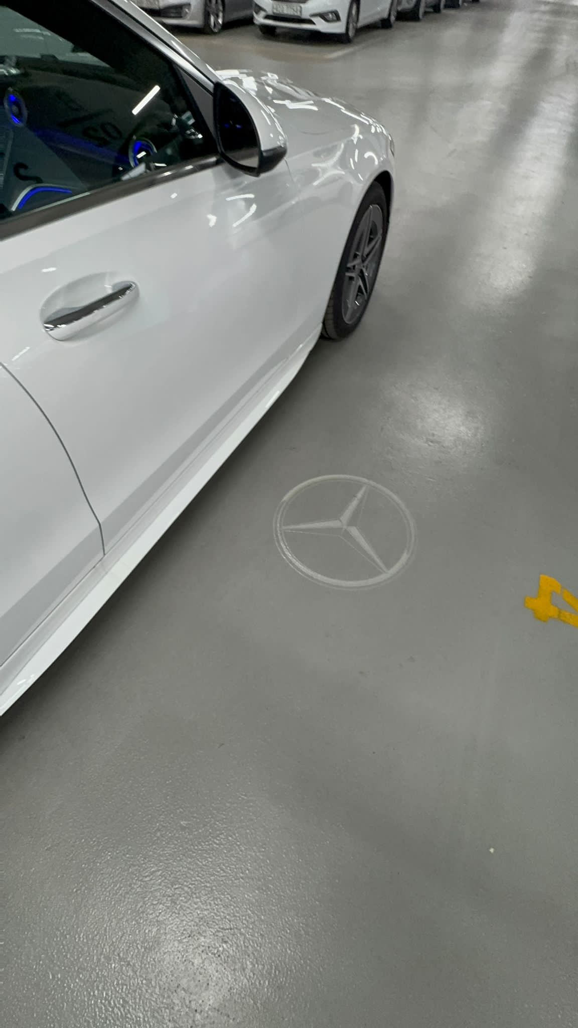 أصفاااااار C200 AMG 