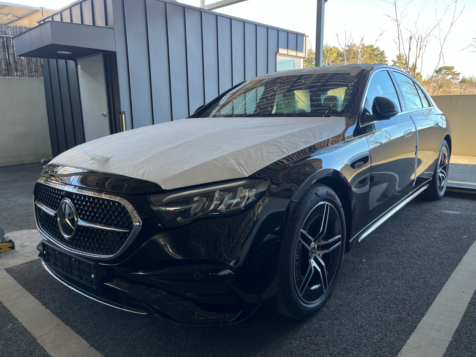 E200 AMG اصفاااار