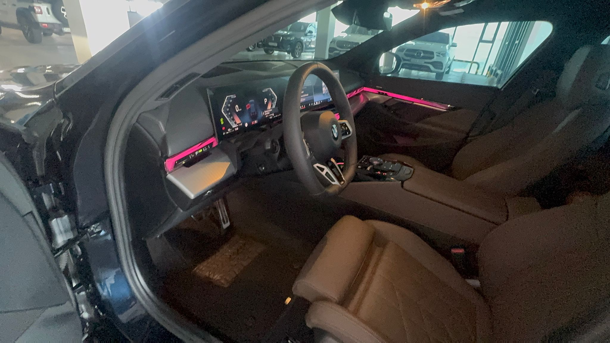 520i M KIT بلاك أديشن 