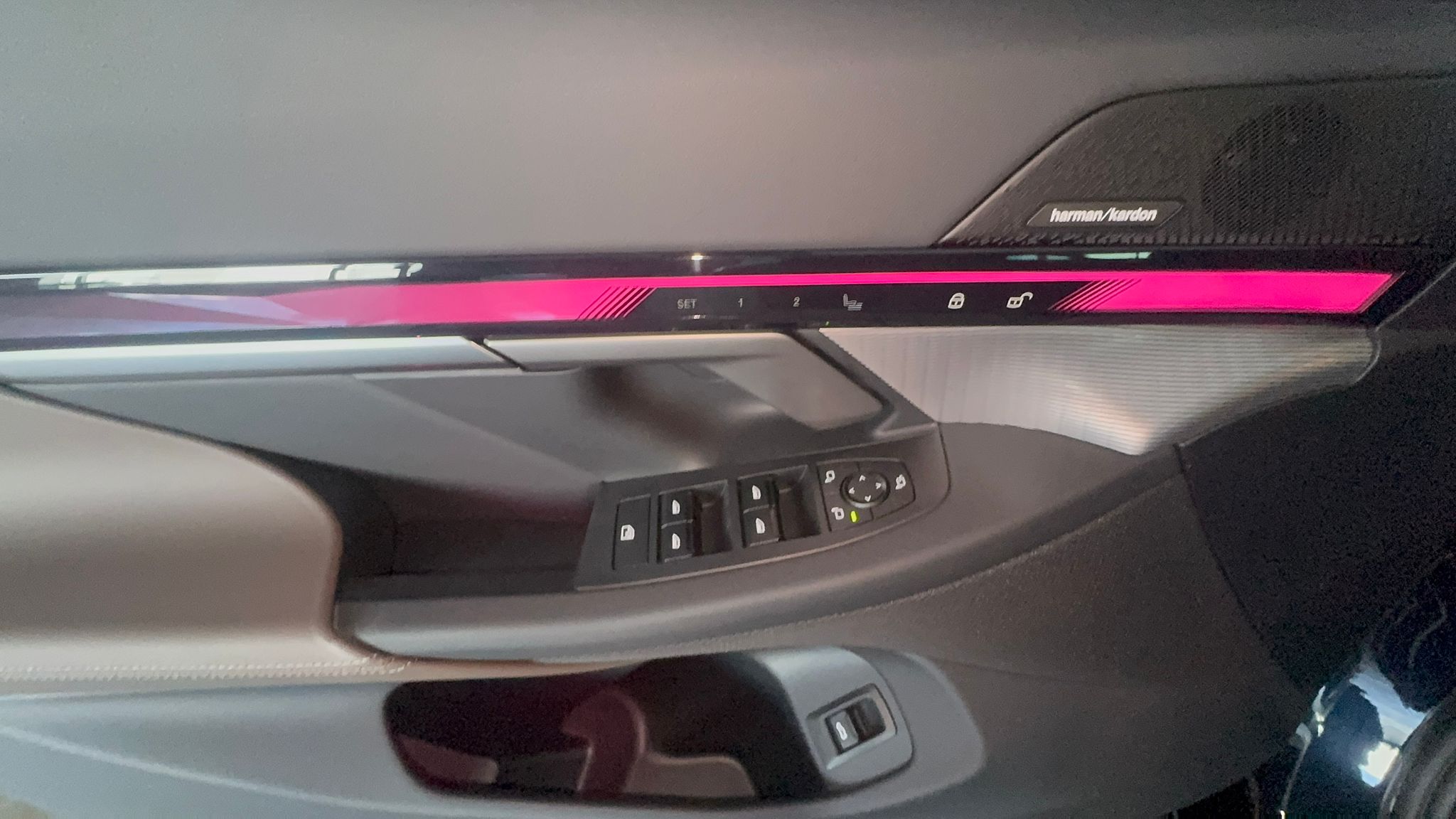 520i M KIT بلاك أديشن 