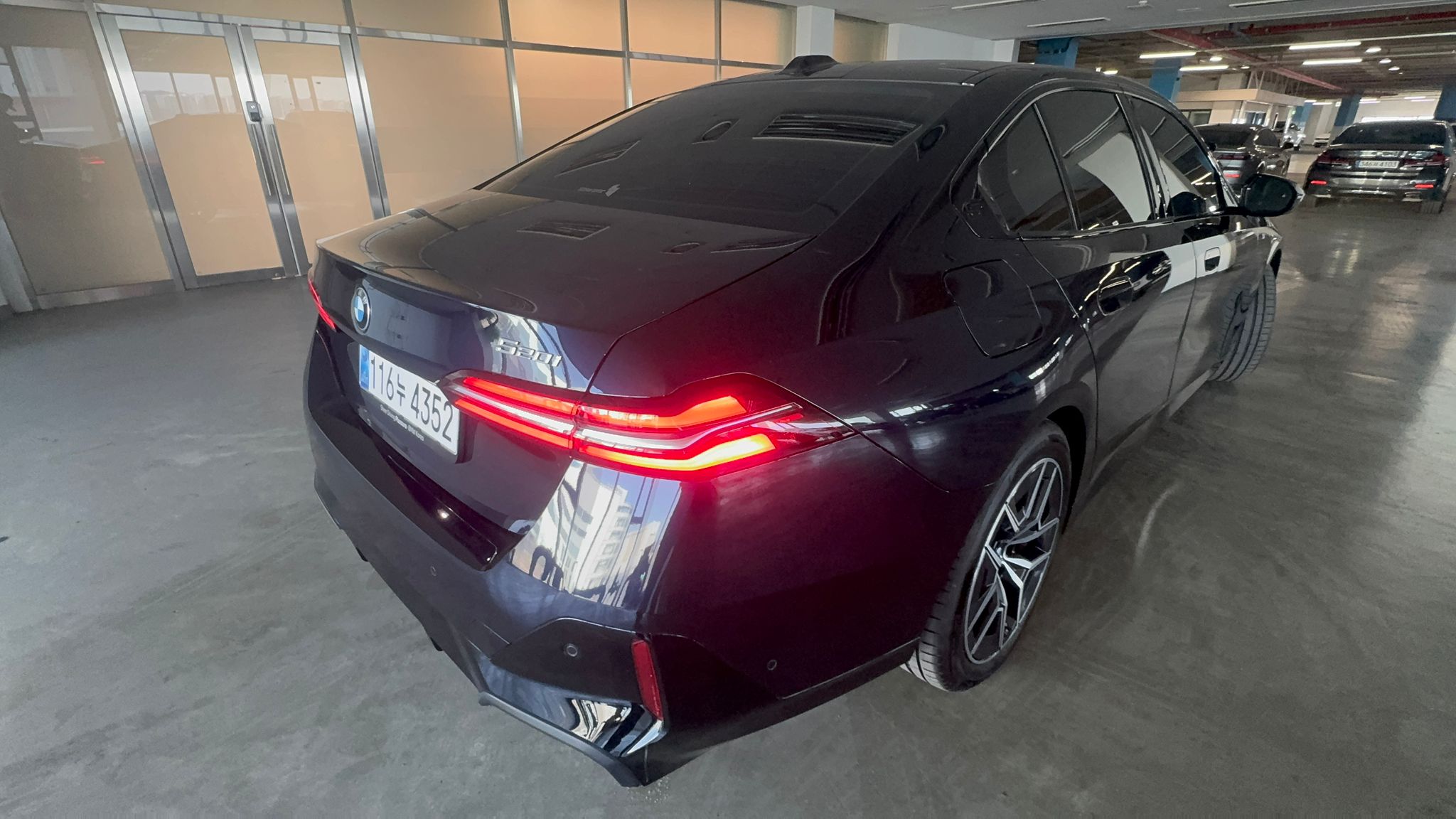 520i M KIT بلاك أديشن 