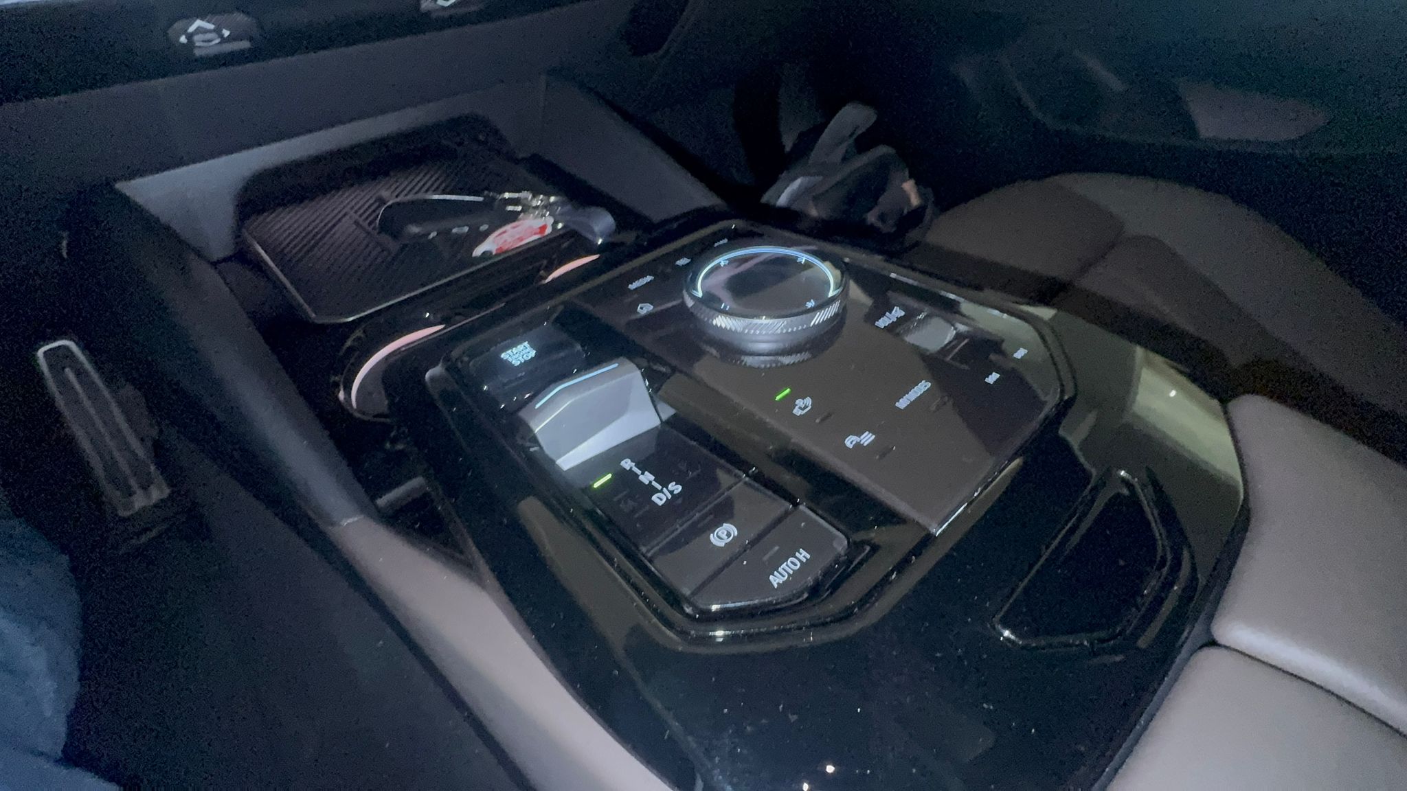 520i M KIT بلاك أديشن