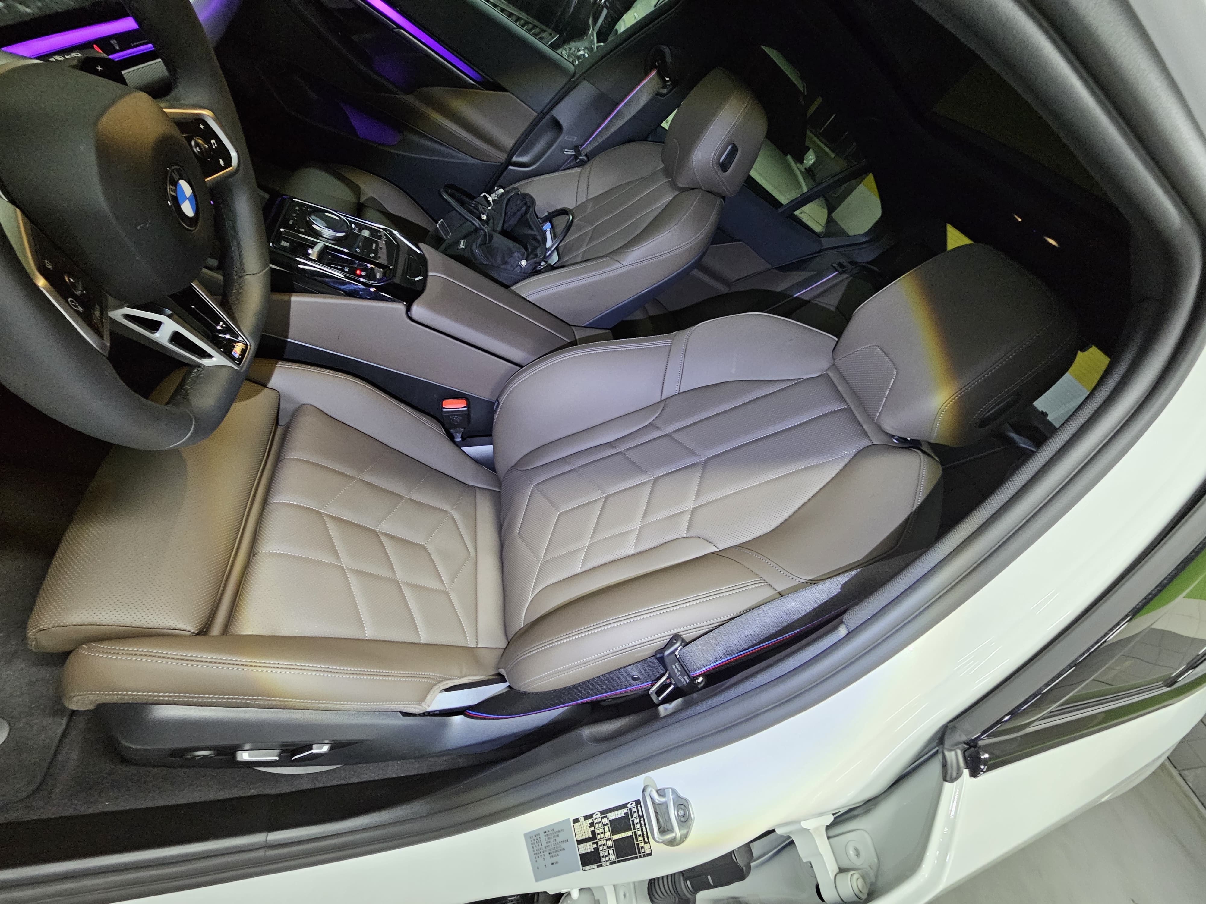 520i M KIT بلاك أديشن