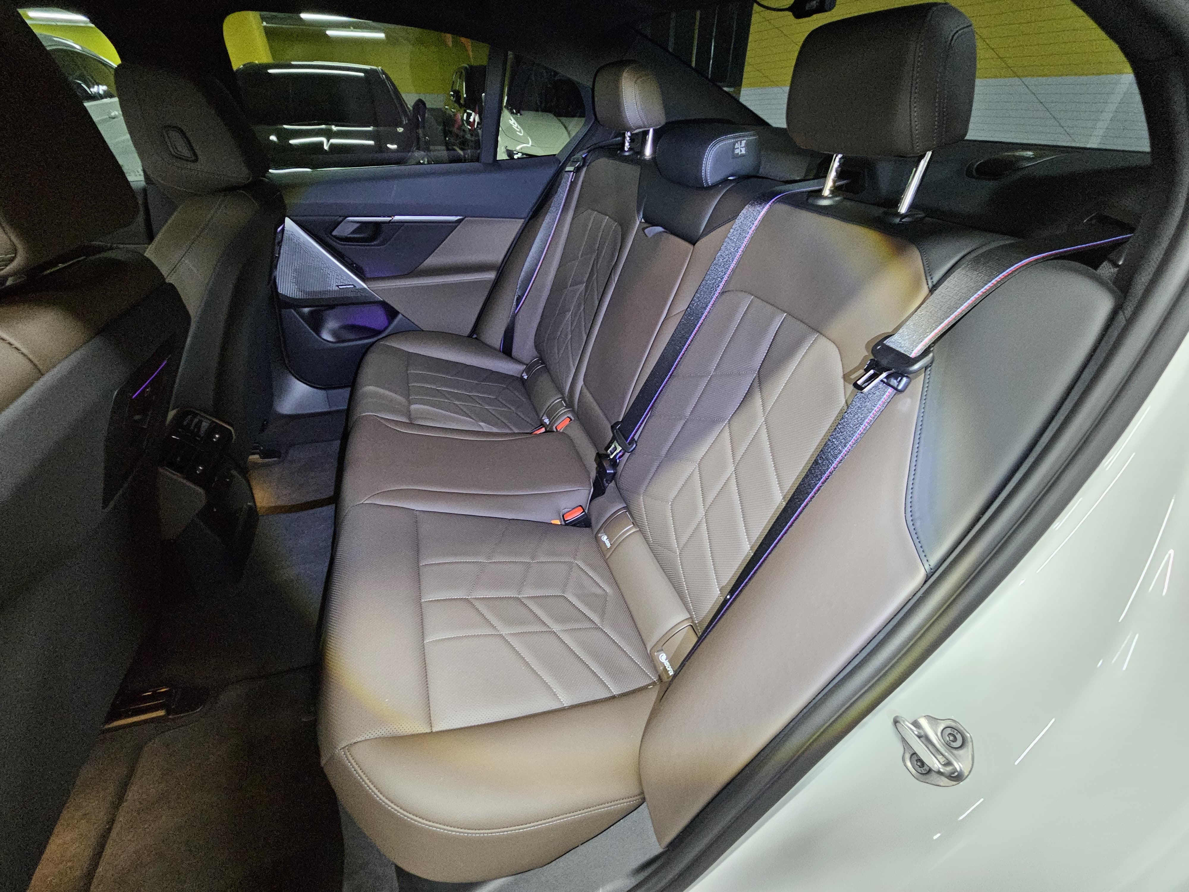 520i M KIT بلاك أديشن