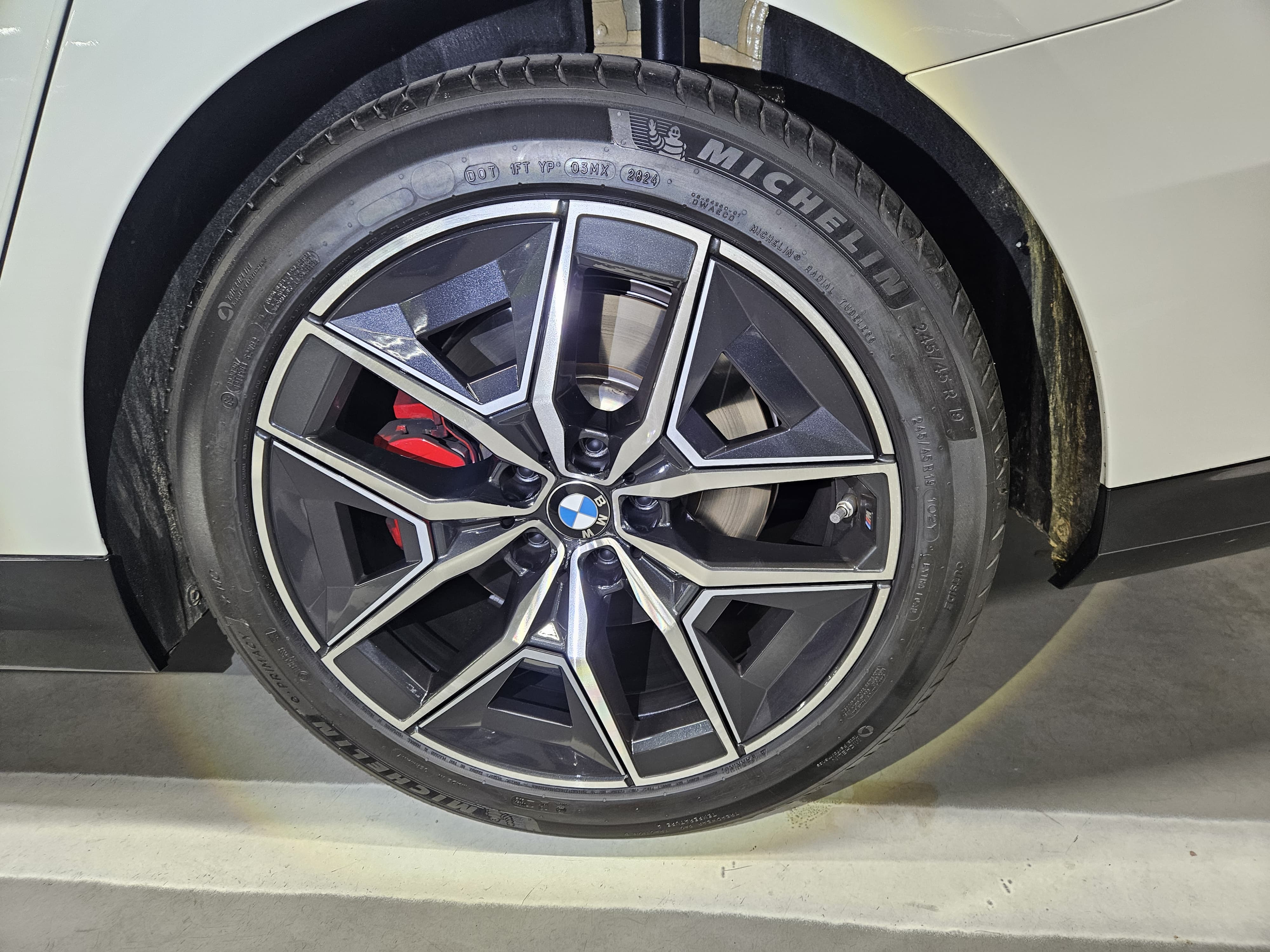 520i M KIT بلاك أديشن