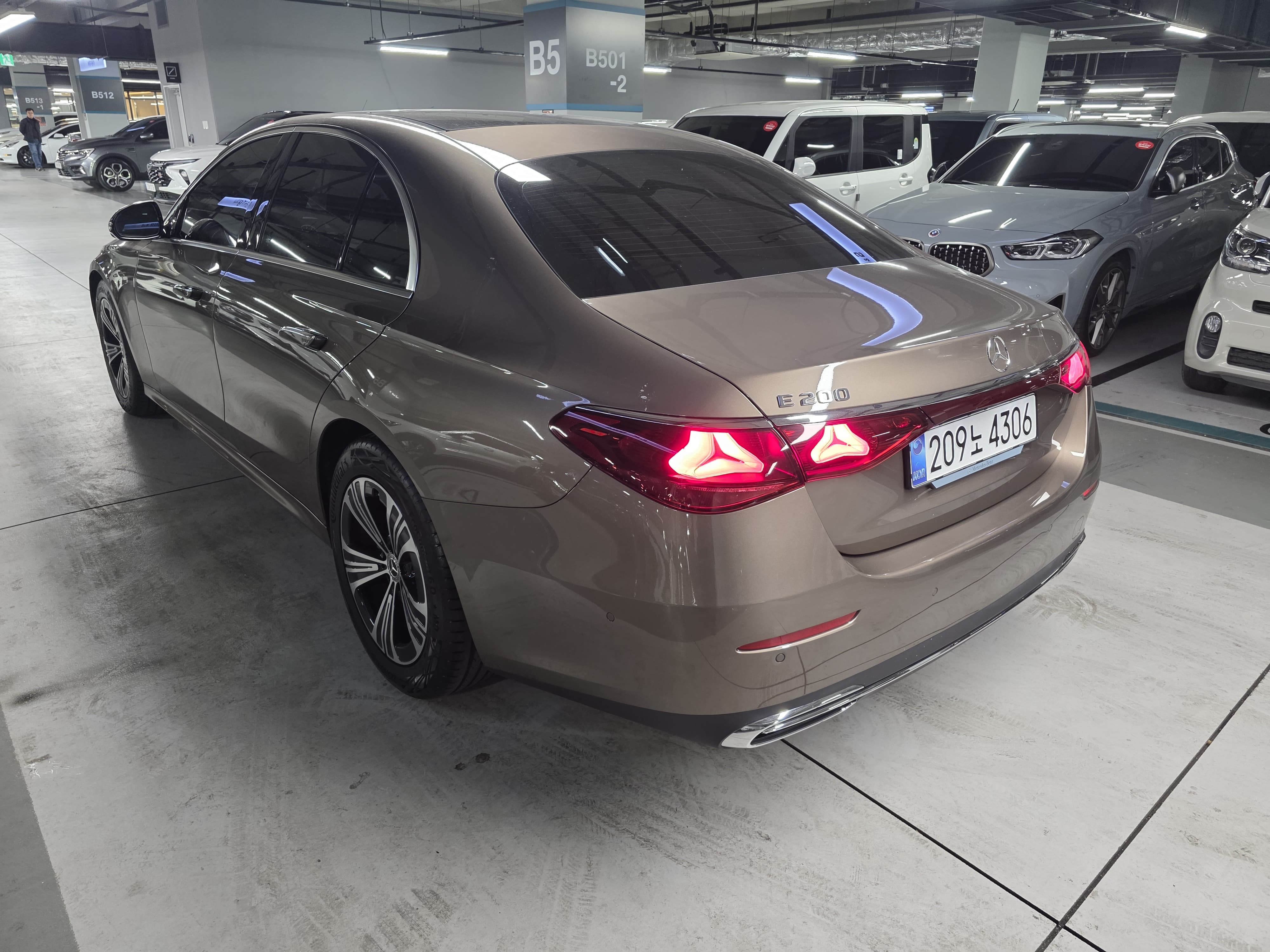 E200