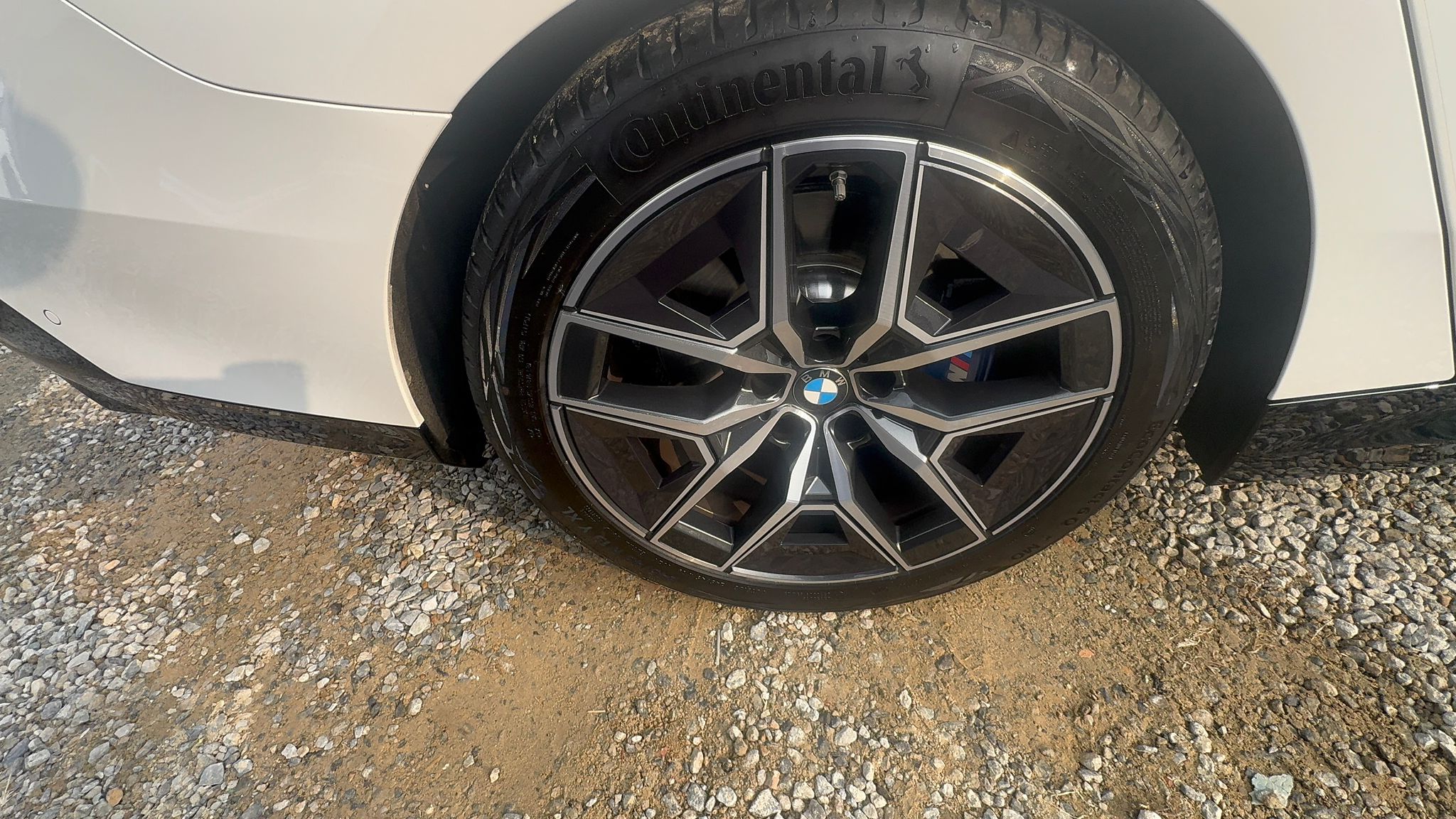 520i M KIT بلاك أديشن