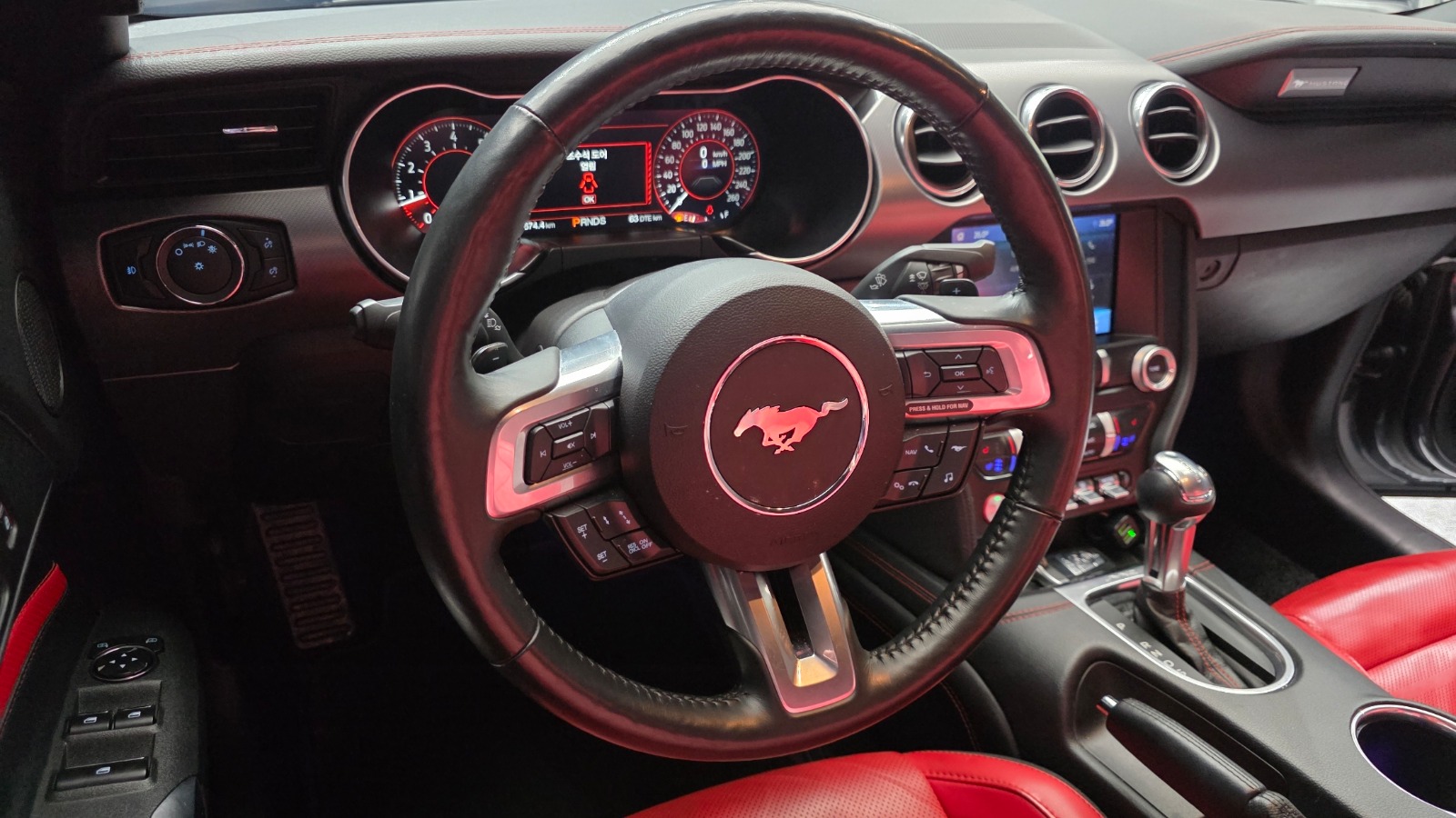 فورد موستنق