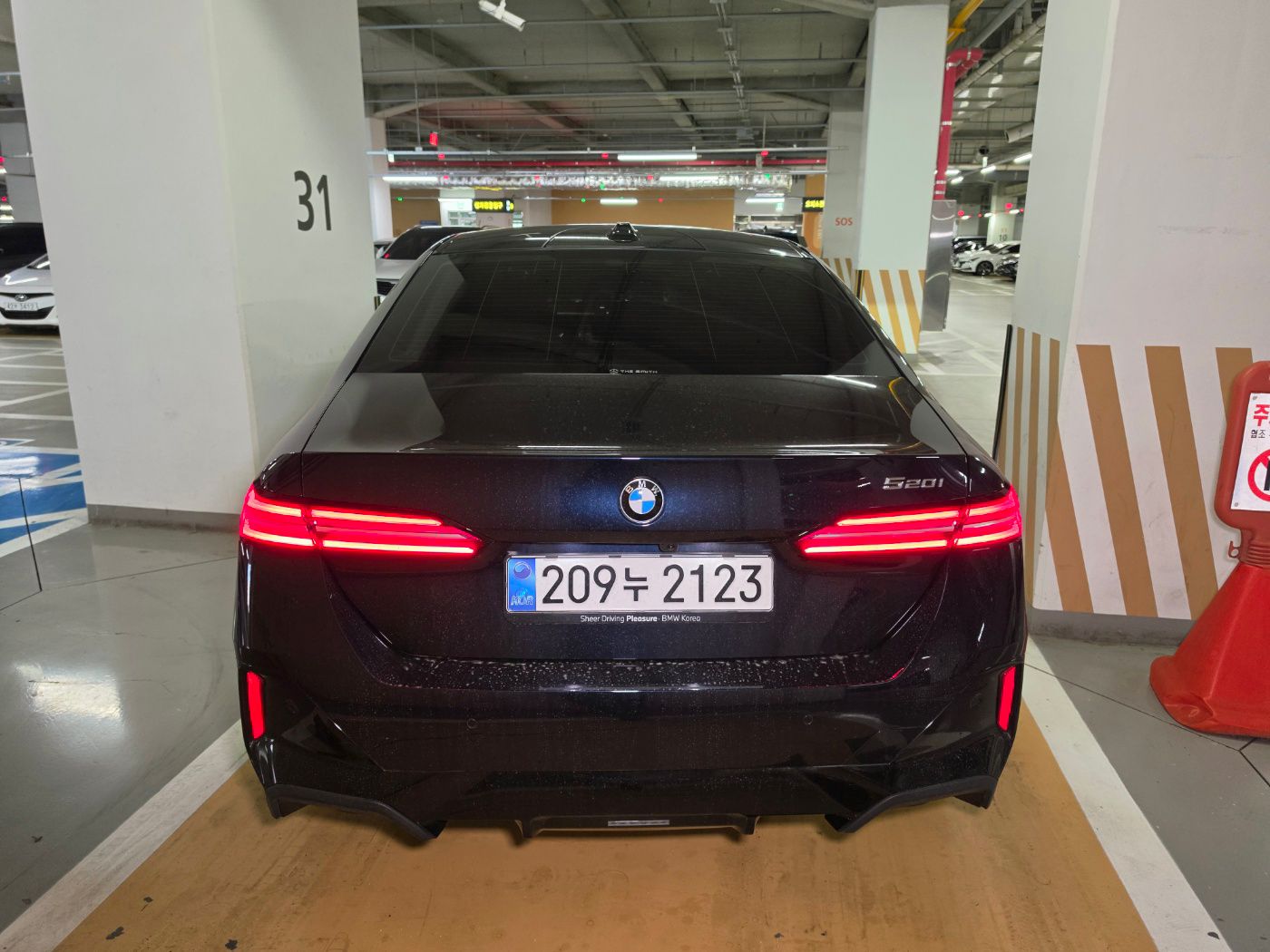 520i M KIT بلاك أديشن