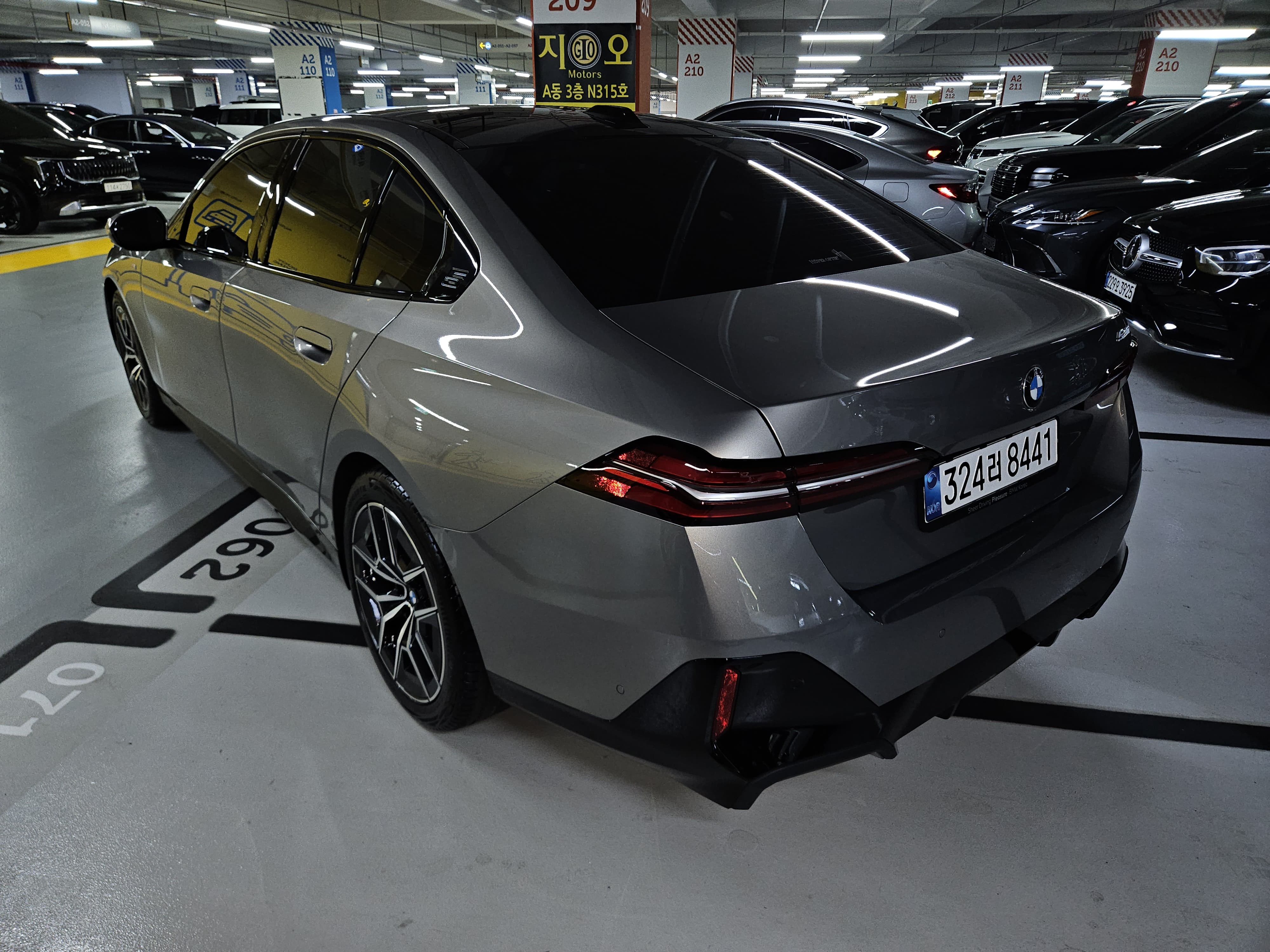 520i M KIT بلاك أديشن