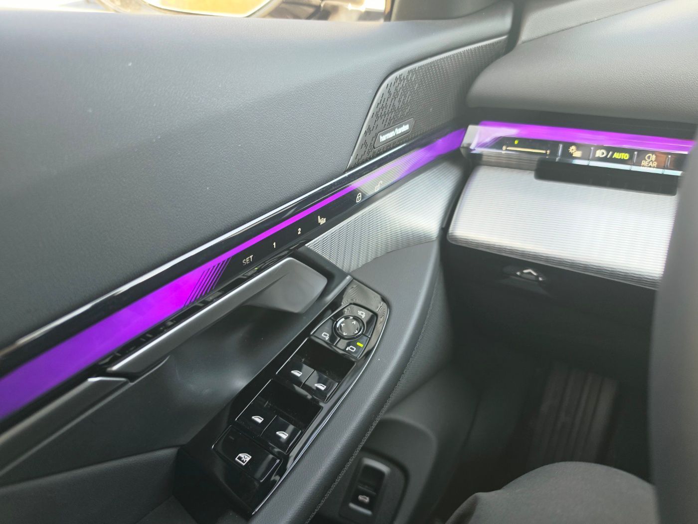 520i M KIT بلاك أديشن