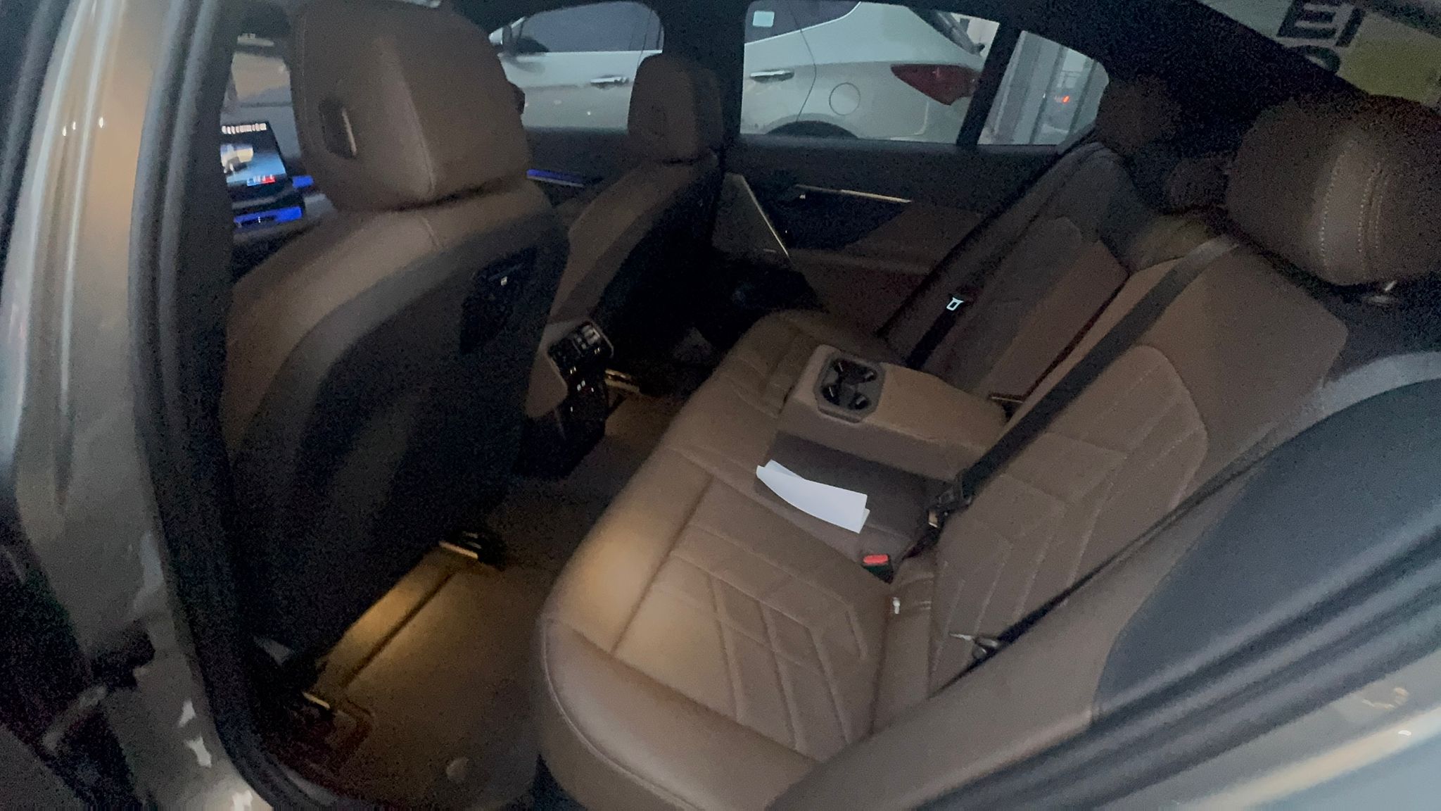 520i M KIT بلاك أديشن