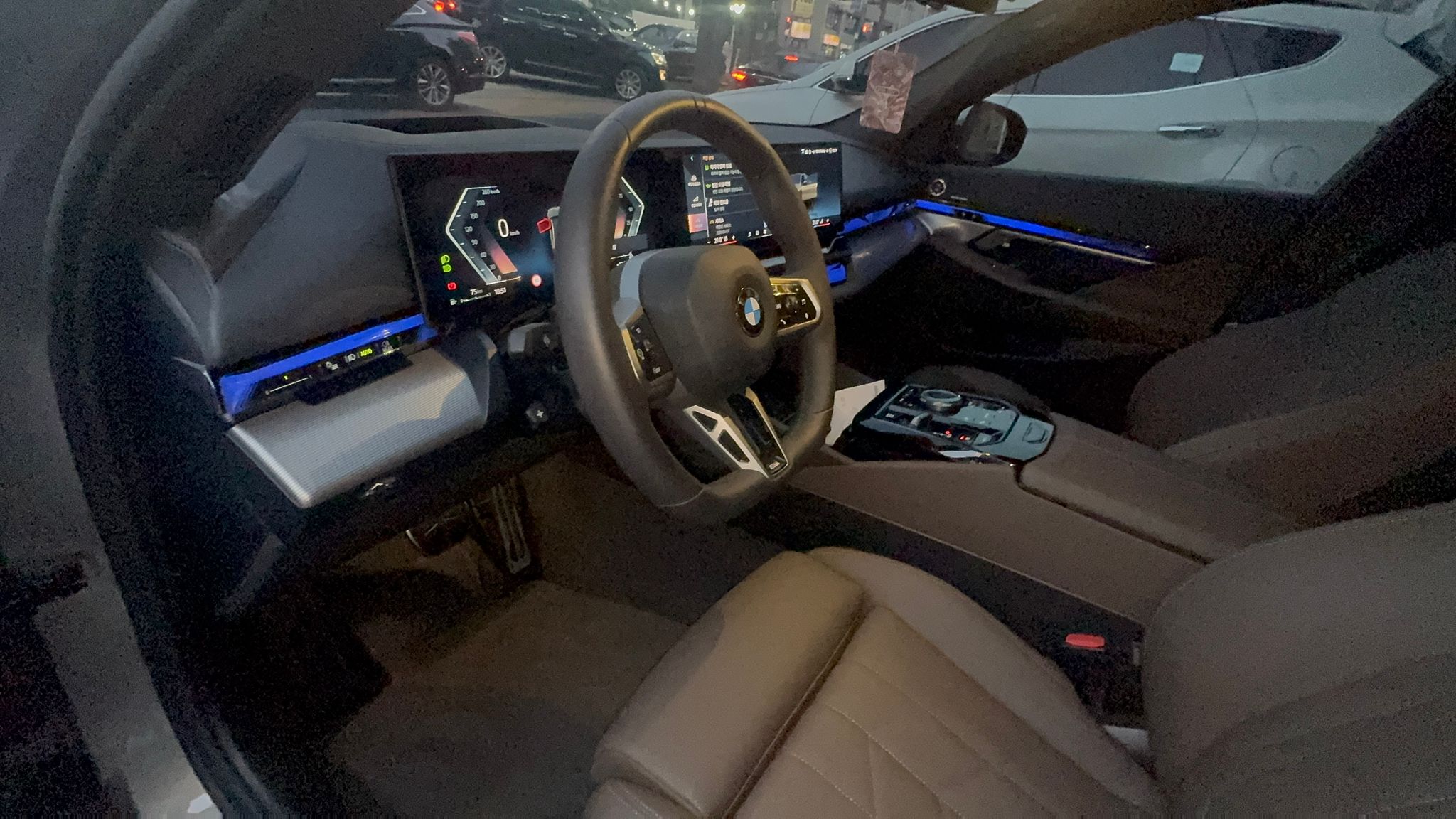 520i M KIT بلاك أديشن