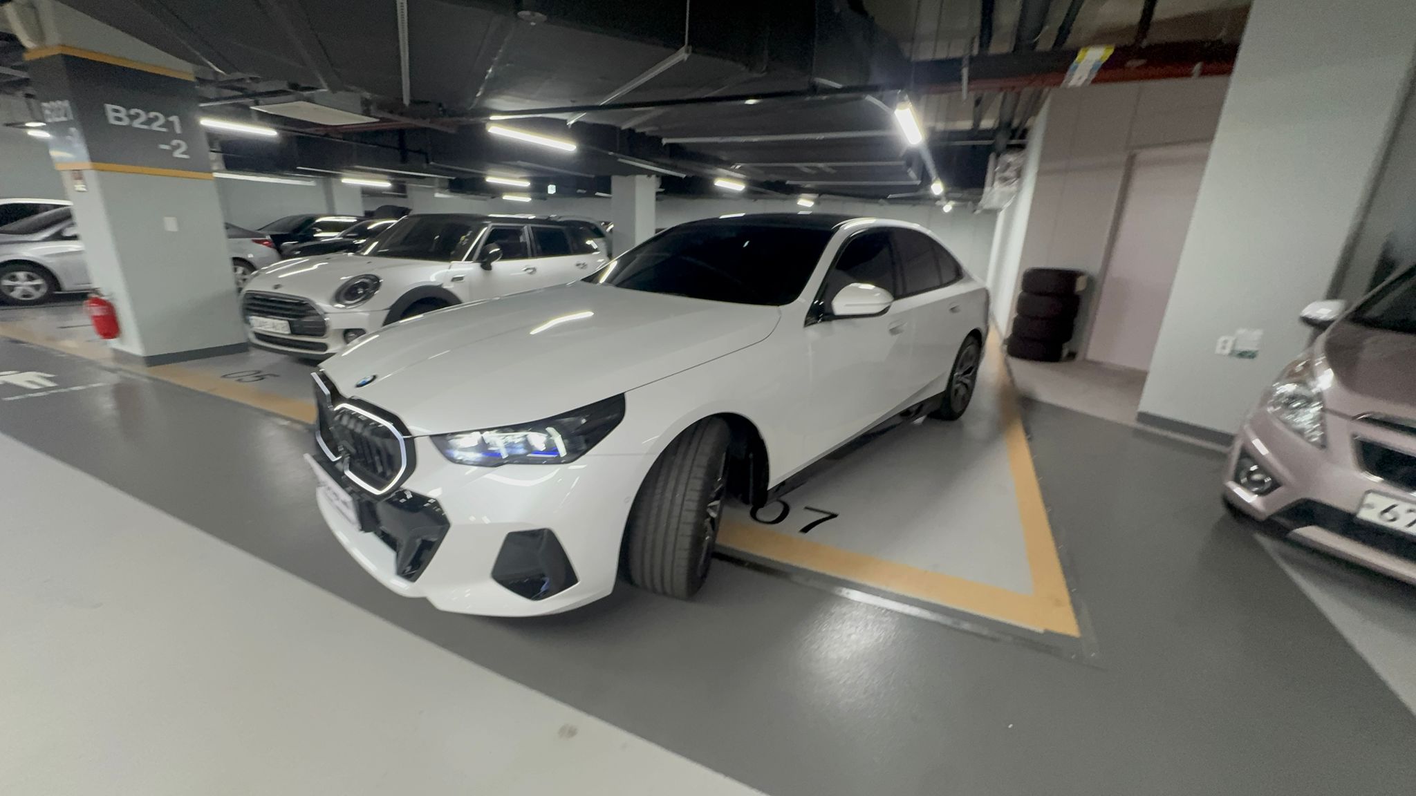 520i M KIT بلاك أديشن