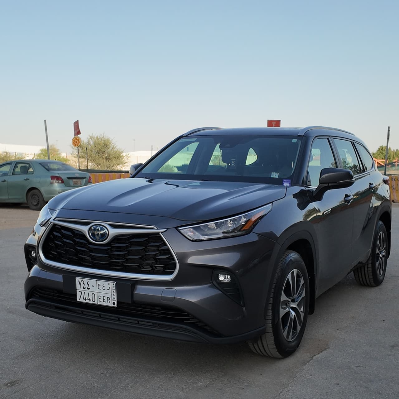 تويوتا هايلاندر (Toyota Highlander)، *