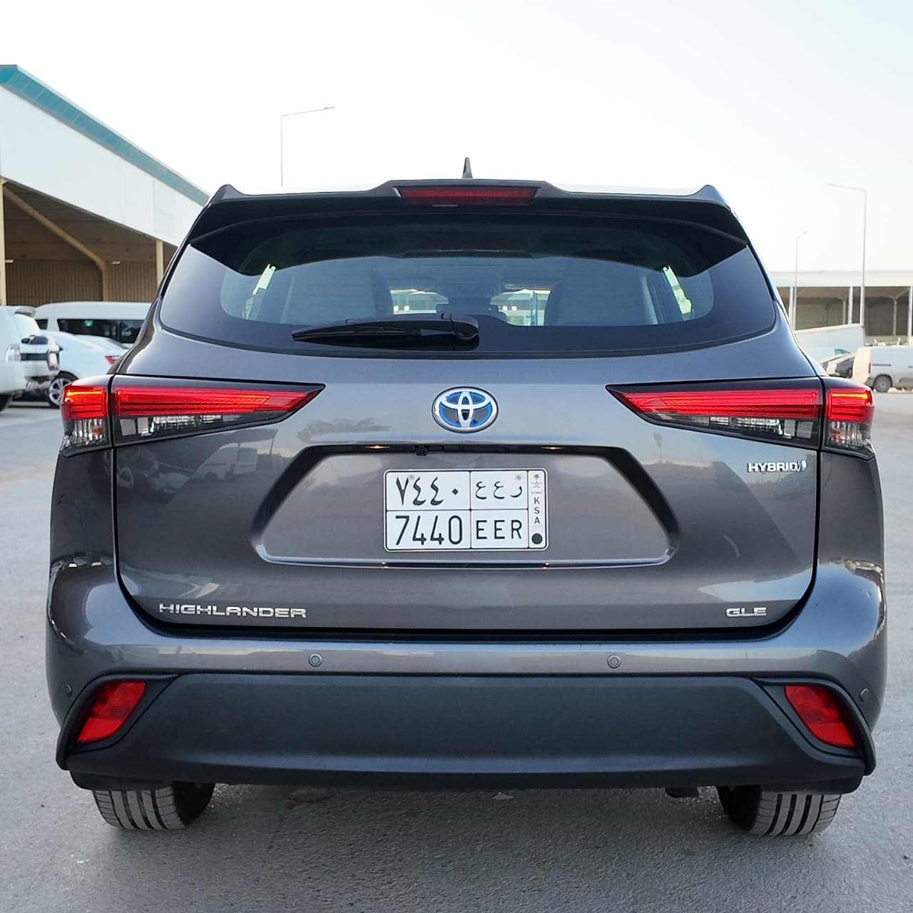 تويوتا هايلاندر (Toyota Highlander)، *