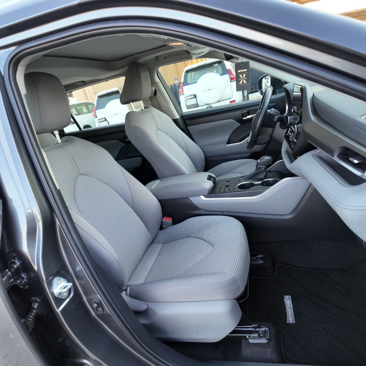 تويوتا هايلاندر (Toyota Highlander)، *