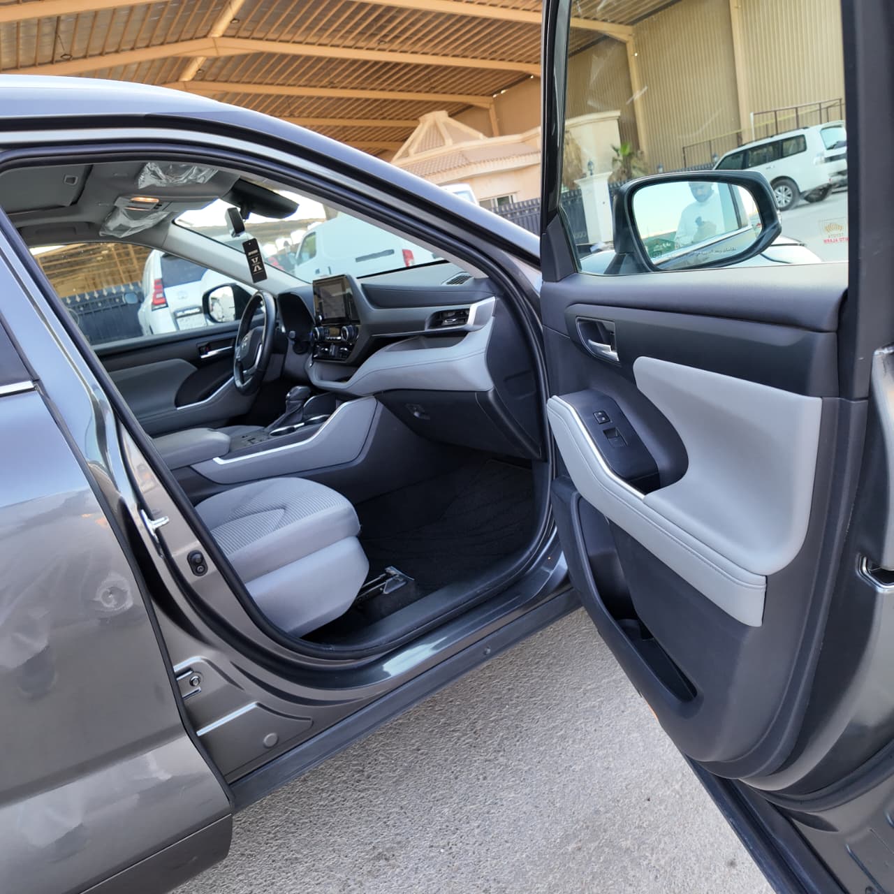 تويوتا هايلاندر (Toyota Highlander)، *
