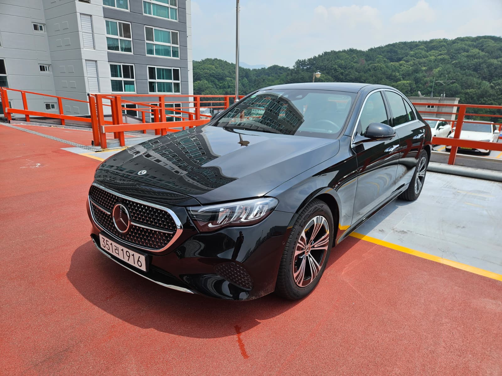 E200