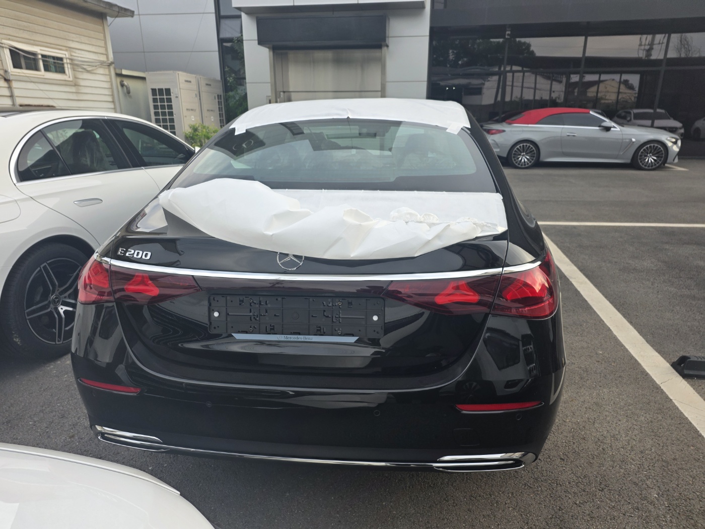 E200 Exclusive أصفااار