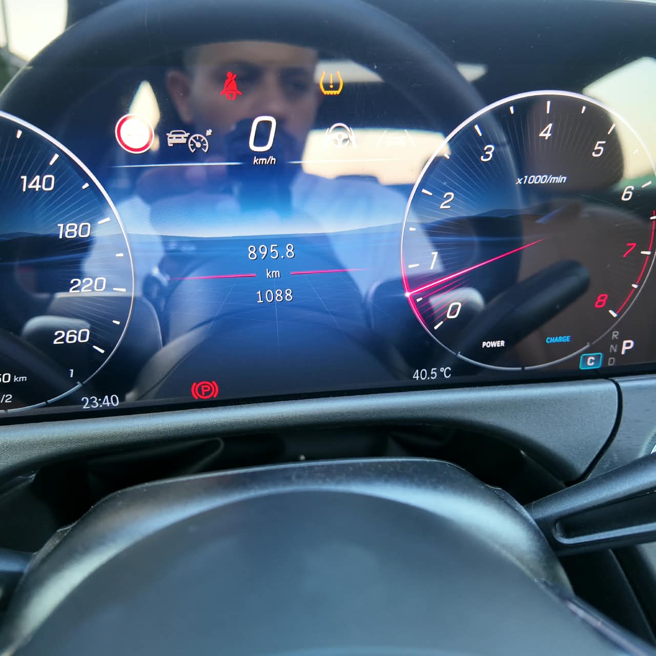 E200