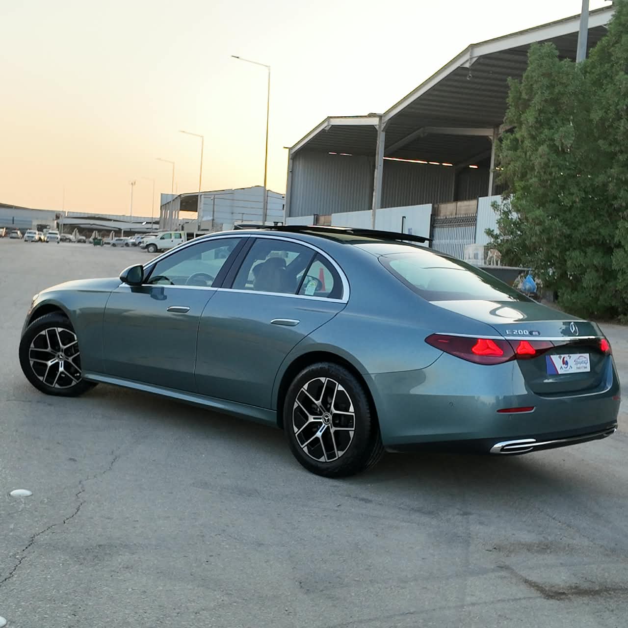 E200
